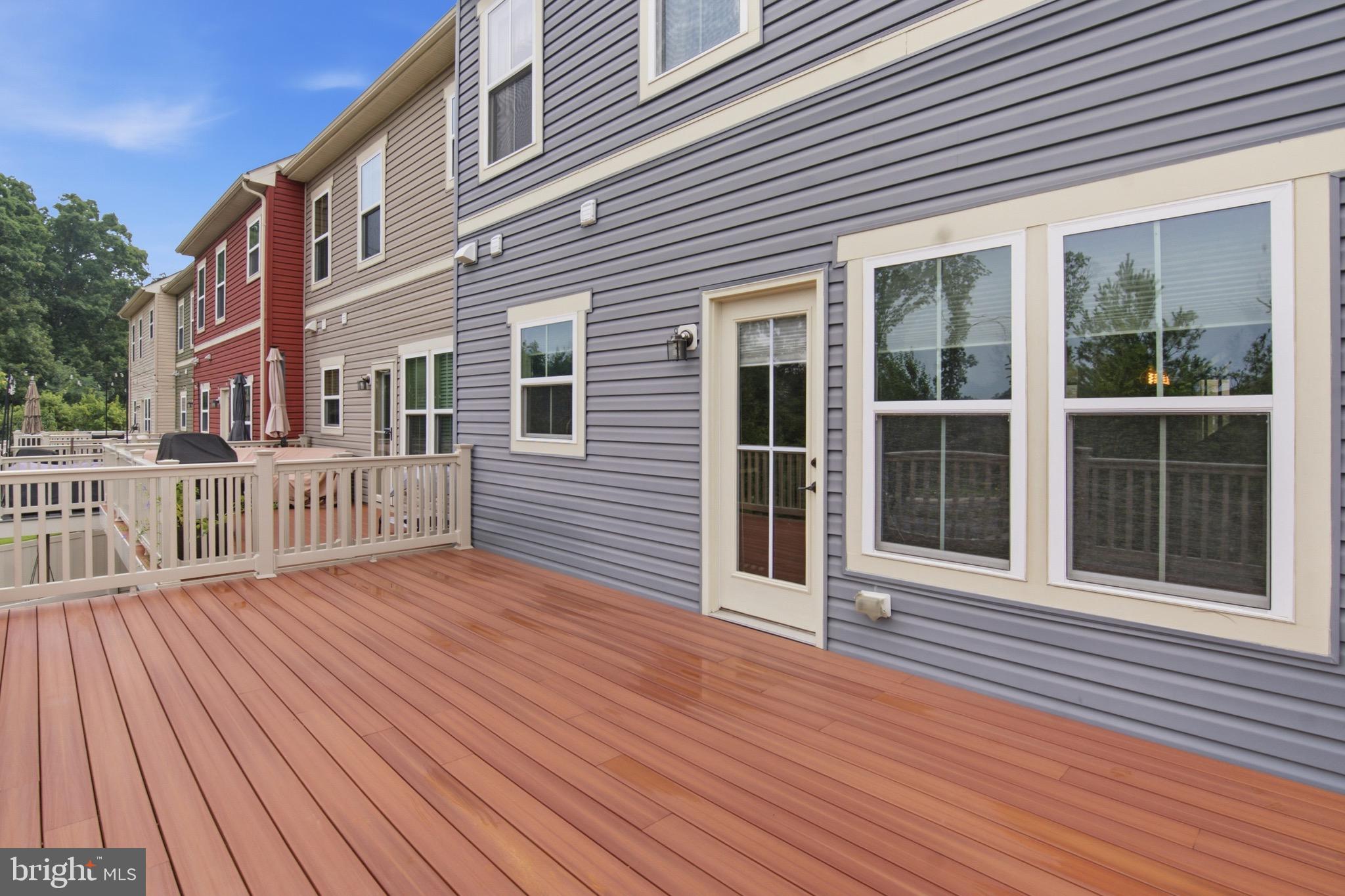 CREEKSIDE VILLAGE AT TANYARD SPRINGS - Residential