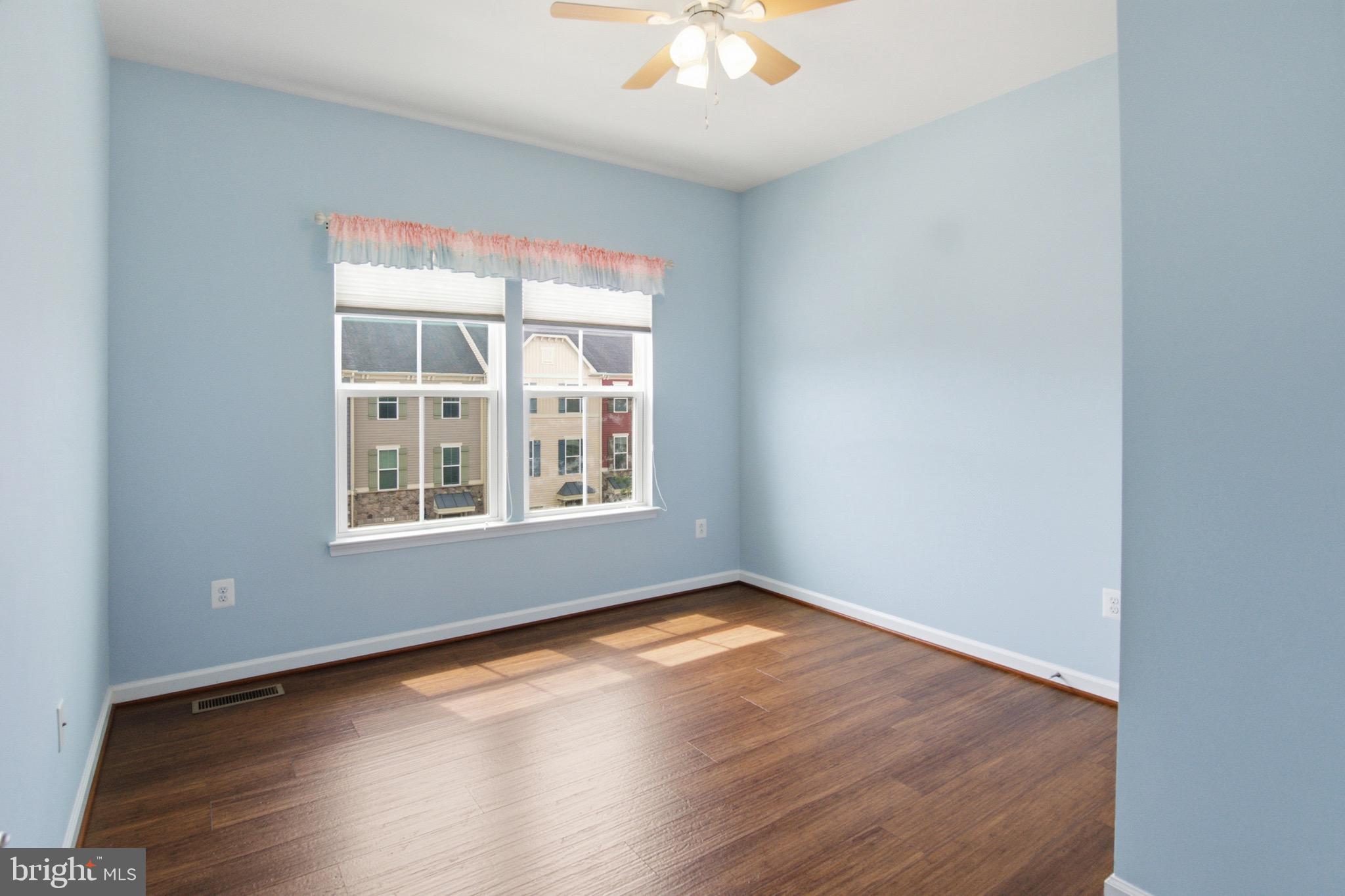 CREEKSIDE VILLAGE AT TANYARD SPRINGS - Residential