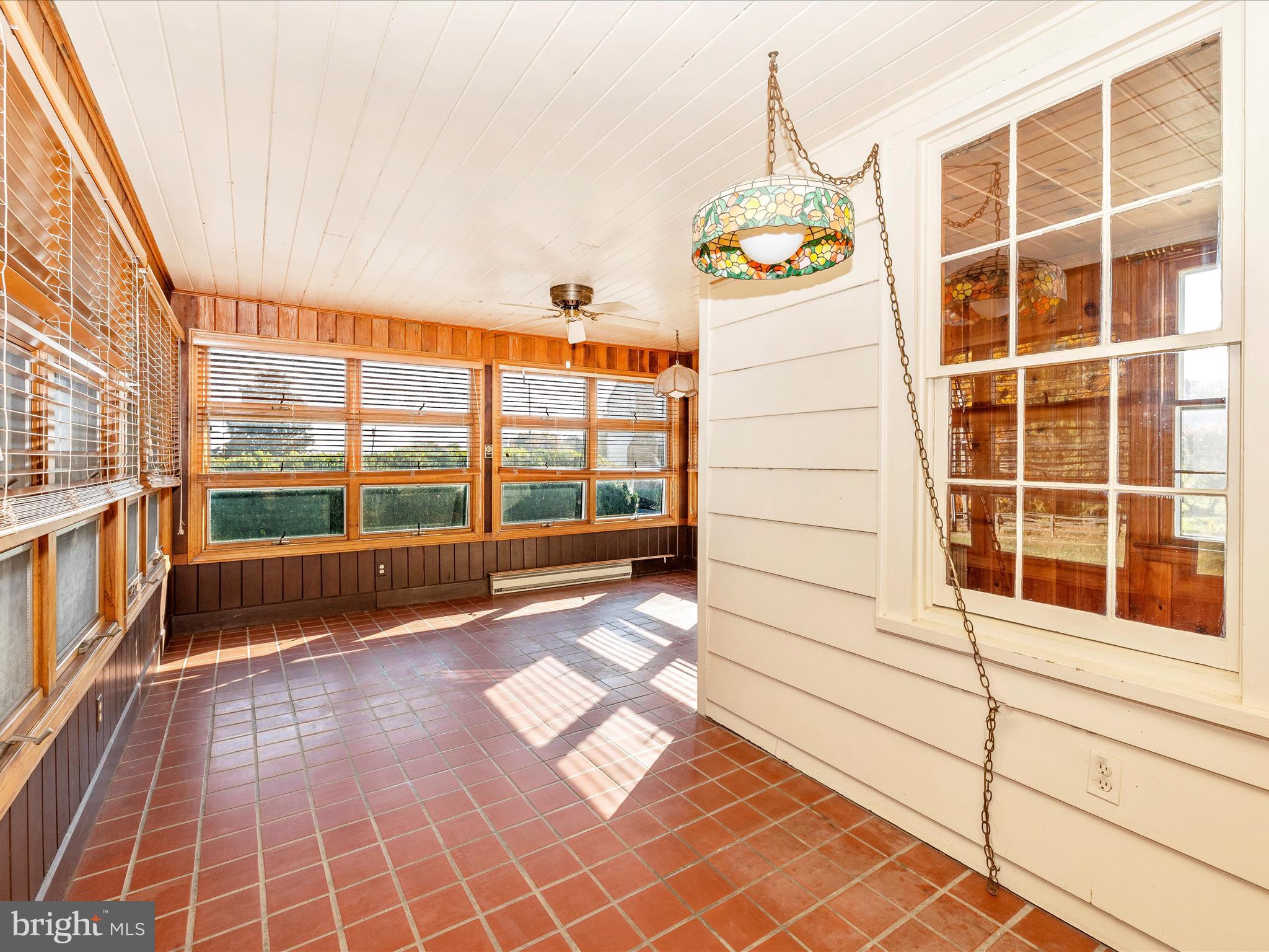 BARNESVILLE OUTSIDE - Residential