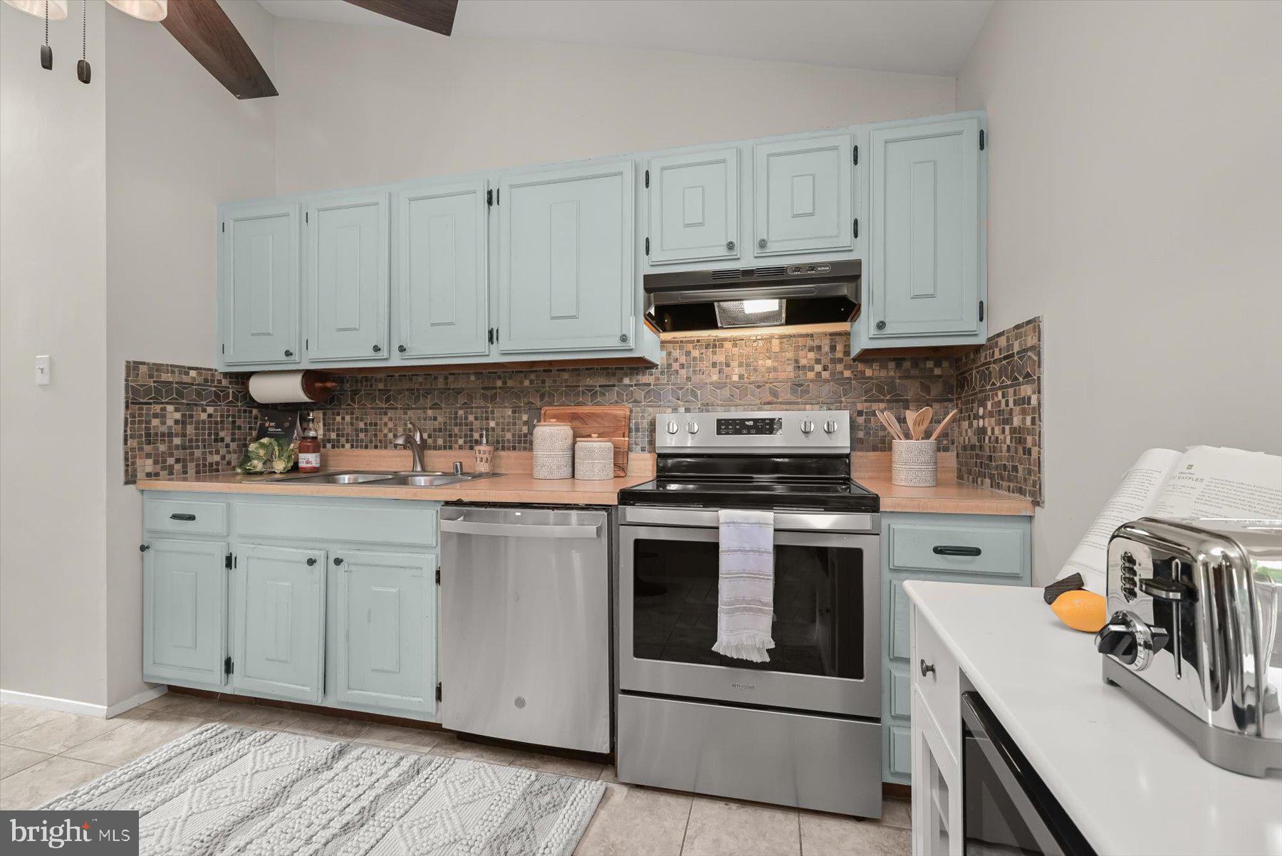 KINGS CONTRIVANCE - Residential