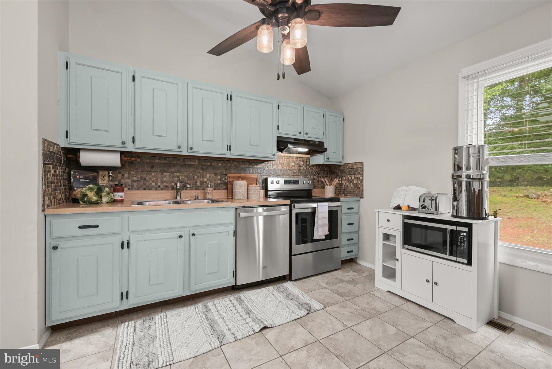 KINGS CONTRIVANCE - Residential