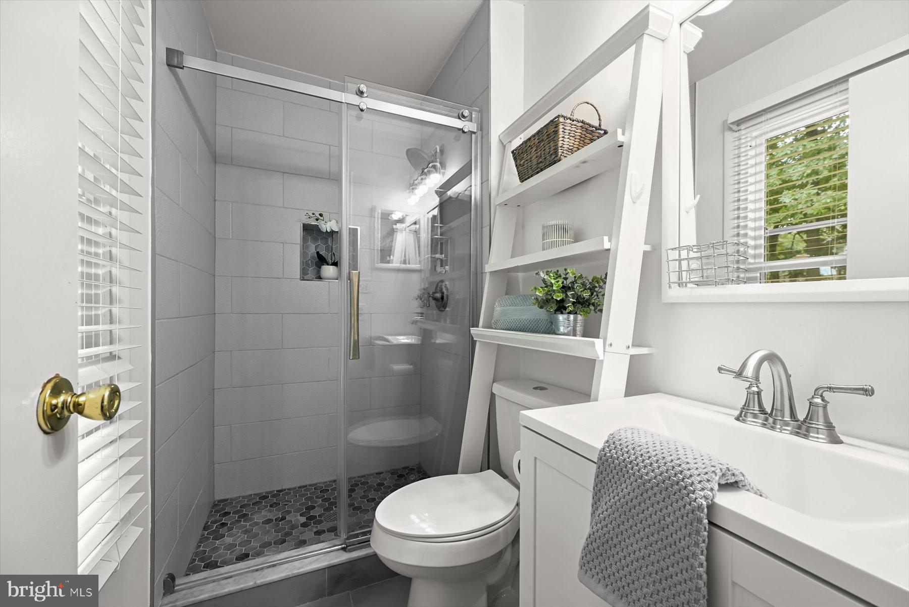 KINGS CONTRIVANCE - Residential