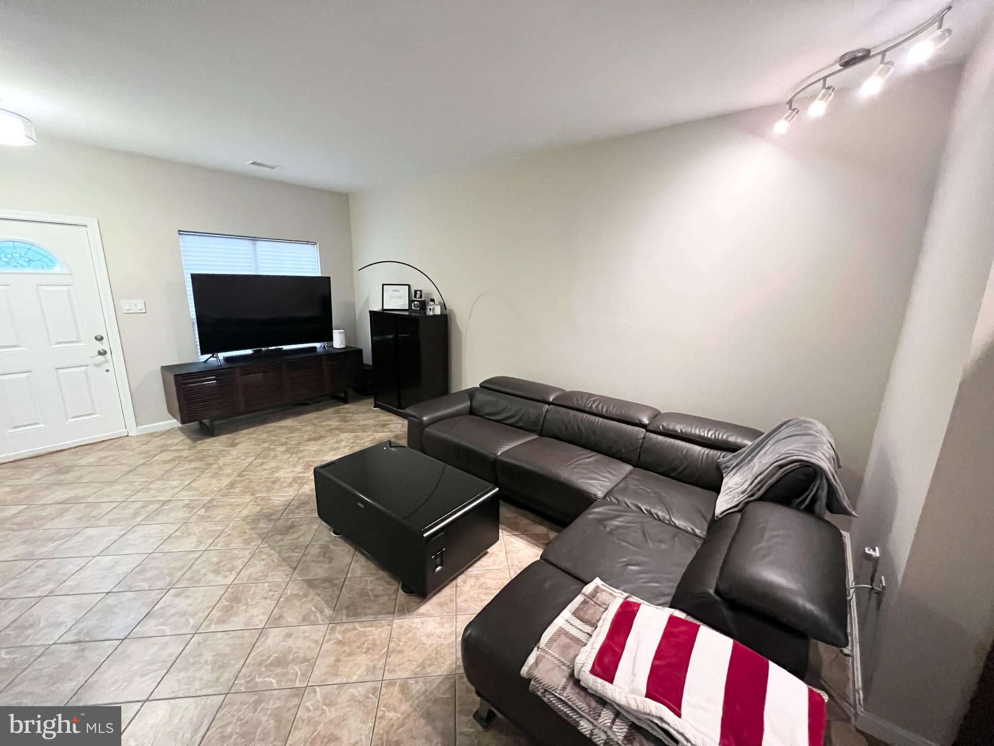 MCNAIR FARMS LANDBAY 11 - Residential