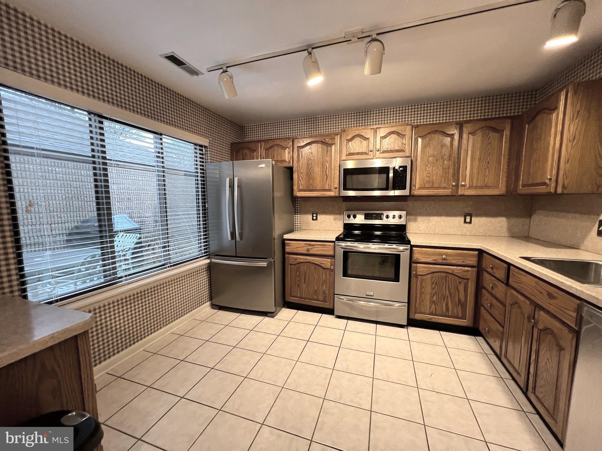 CROSSGATES - Residential