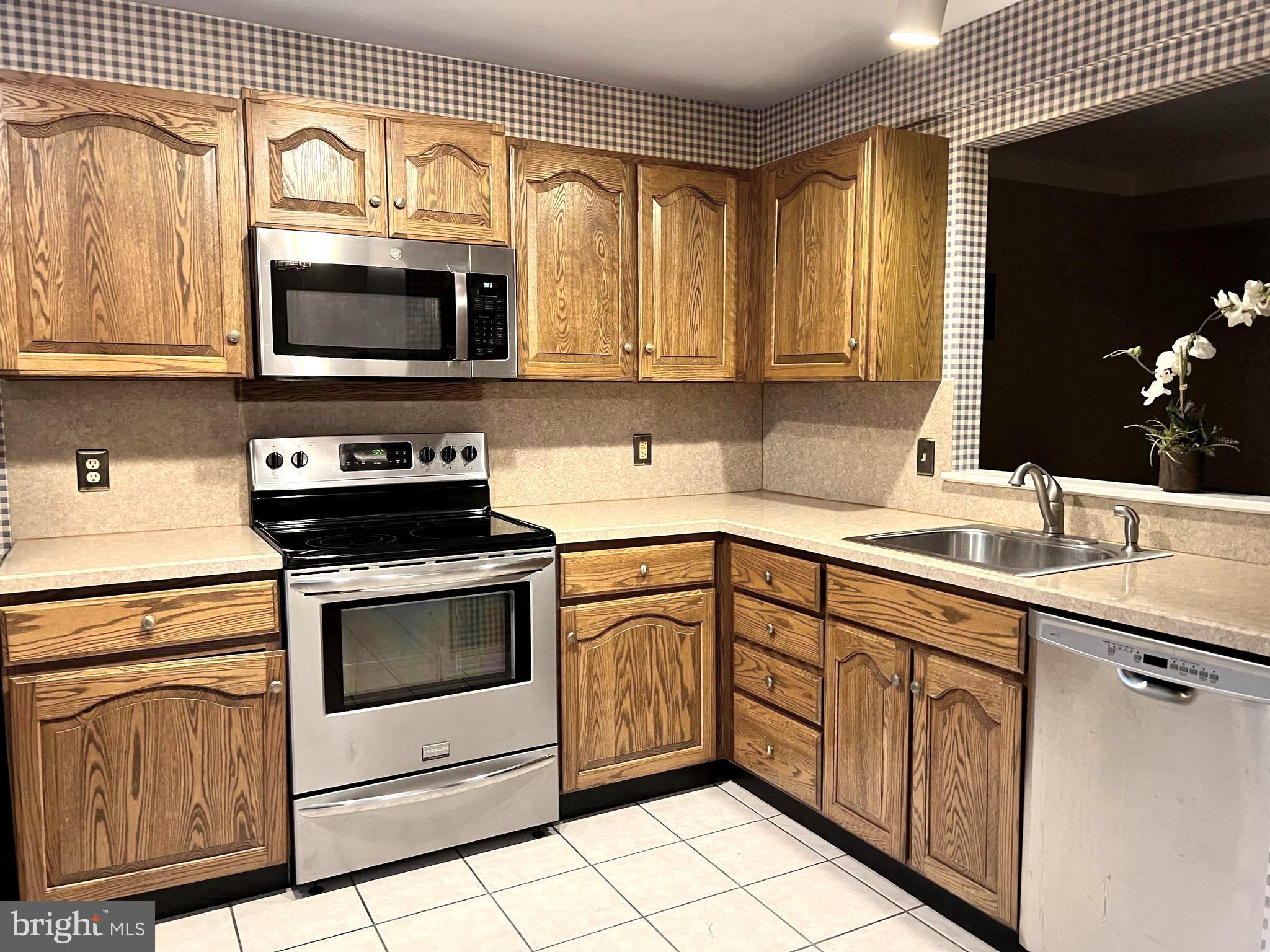 CROSSGATES - Residential