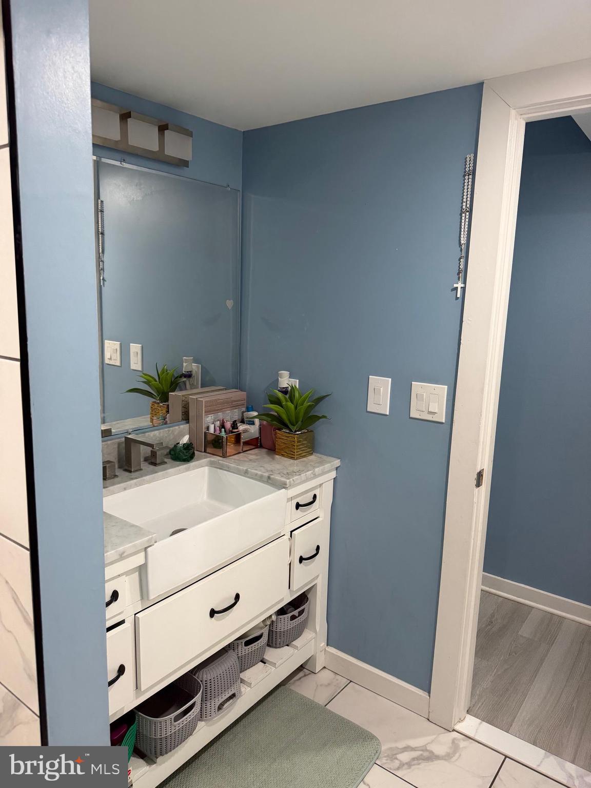 Apartment Condominium  for Sale rented. Renter would like to stay if passible call listing agent for more details.  Great investment  opportunity