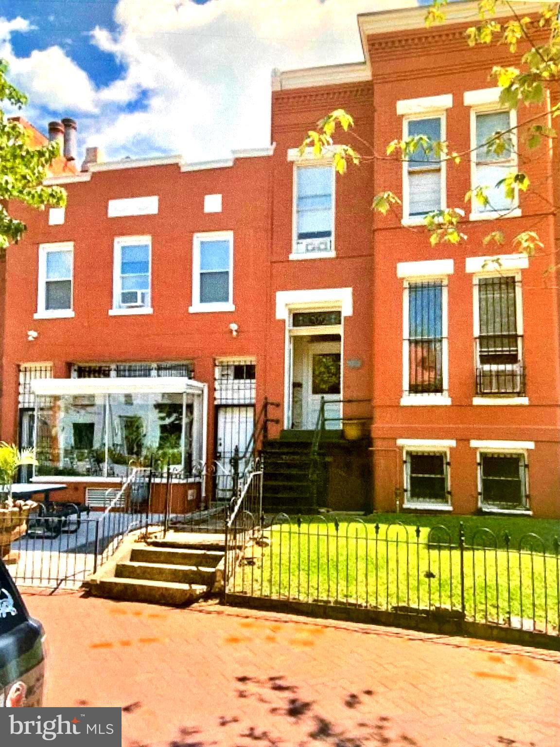 CAPITOL HILL - Residential