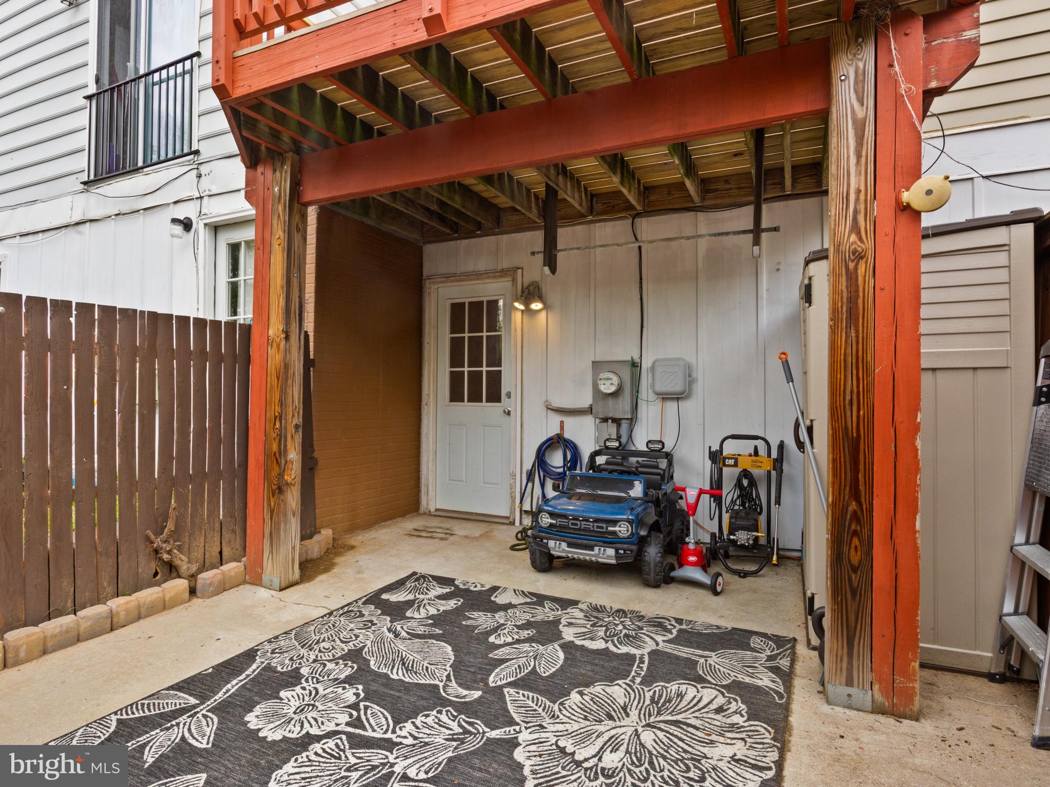 CROFTON MEWS CONDO - Residential