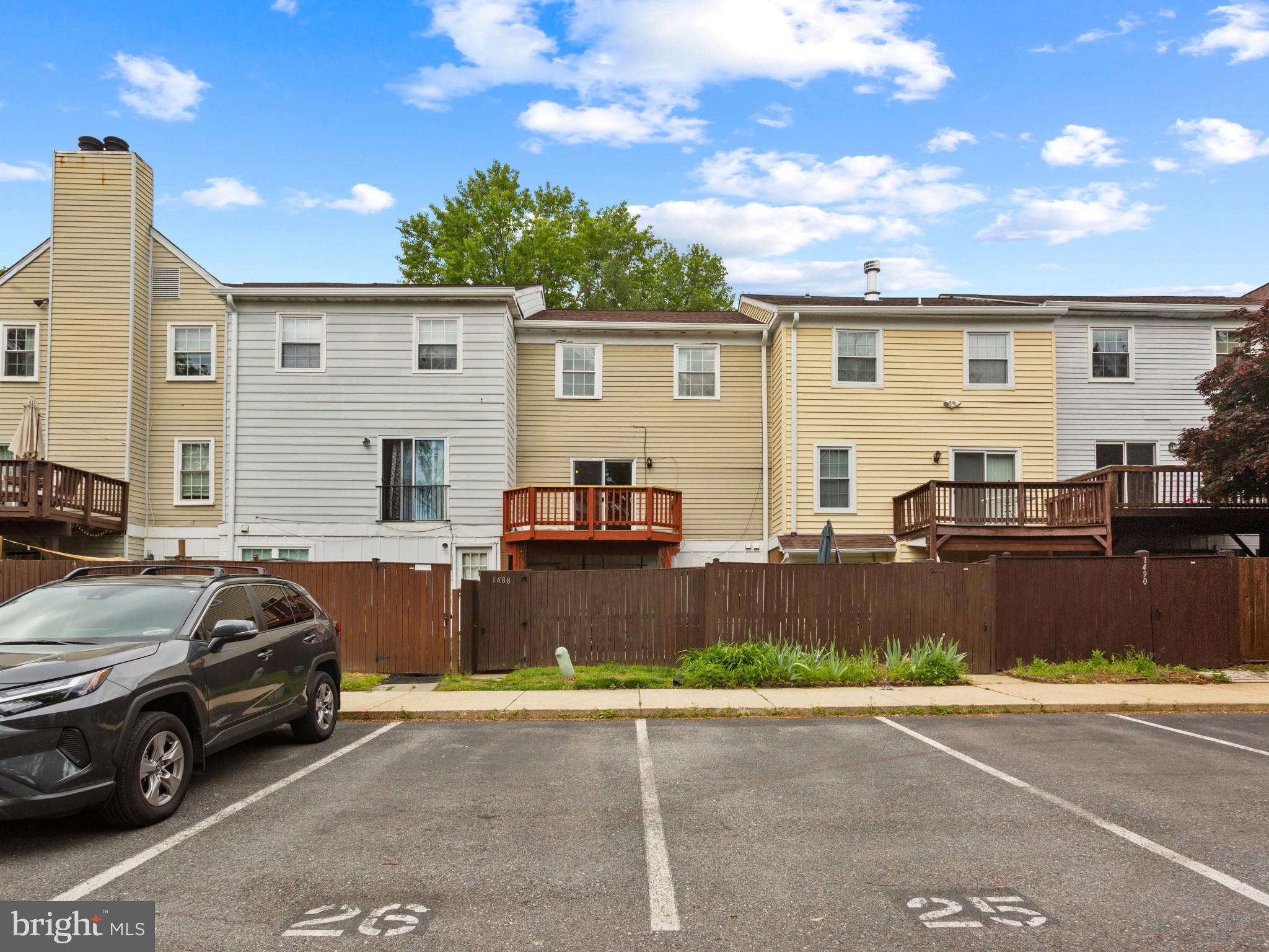CROFTON MEWS CONDO - Residential