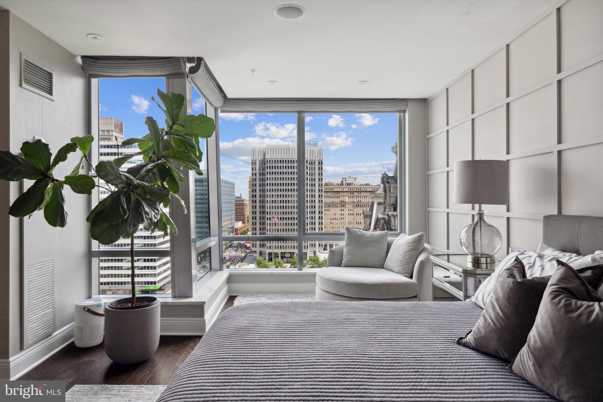 PENN SQUARE - Residential