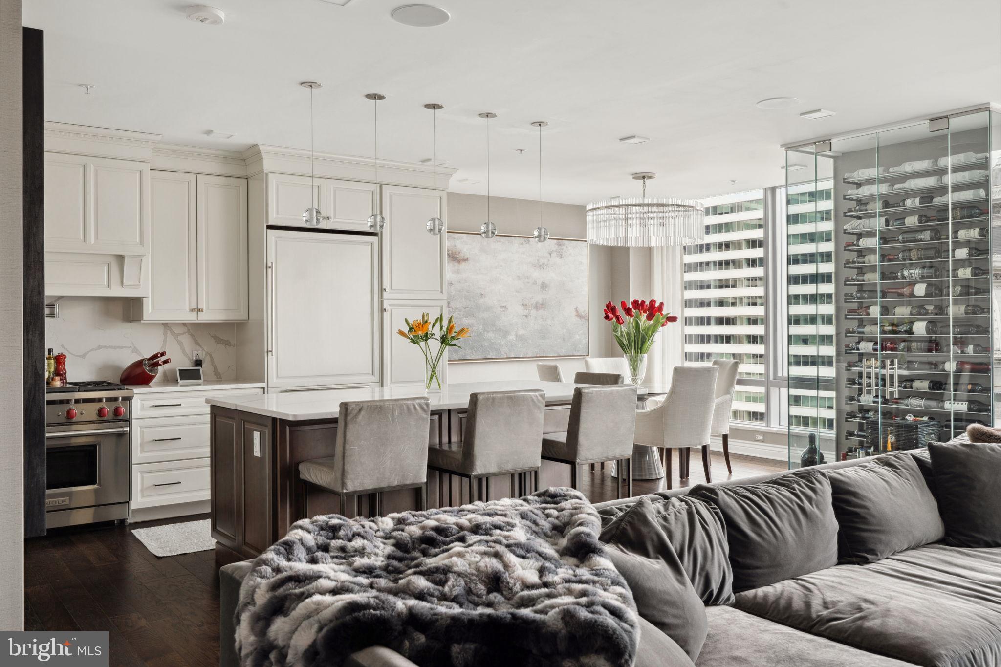 PENN SQUARE - Residential