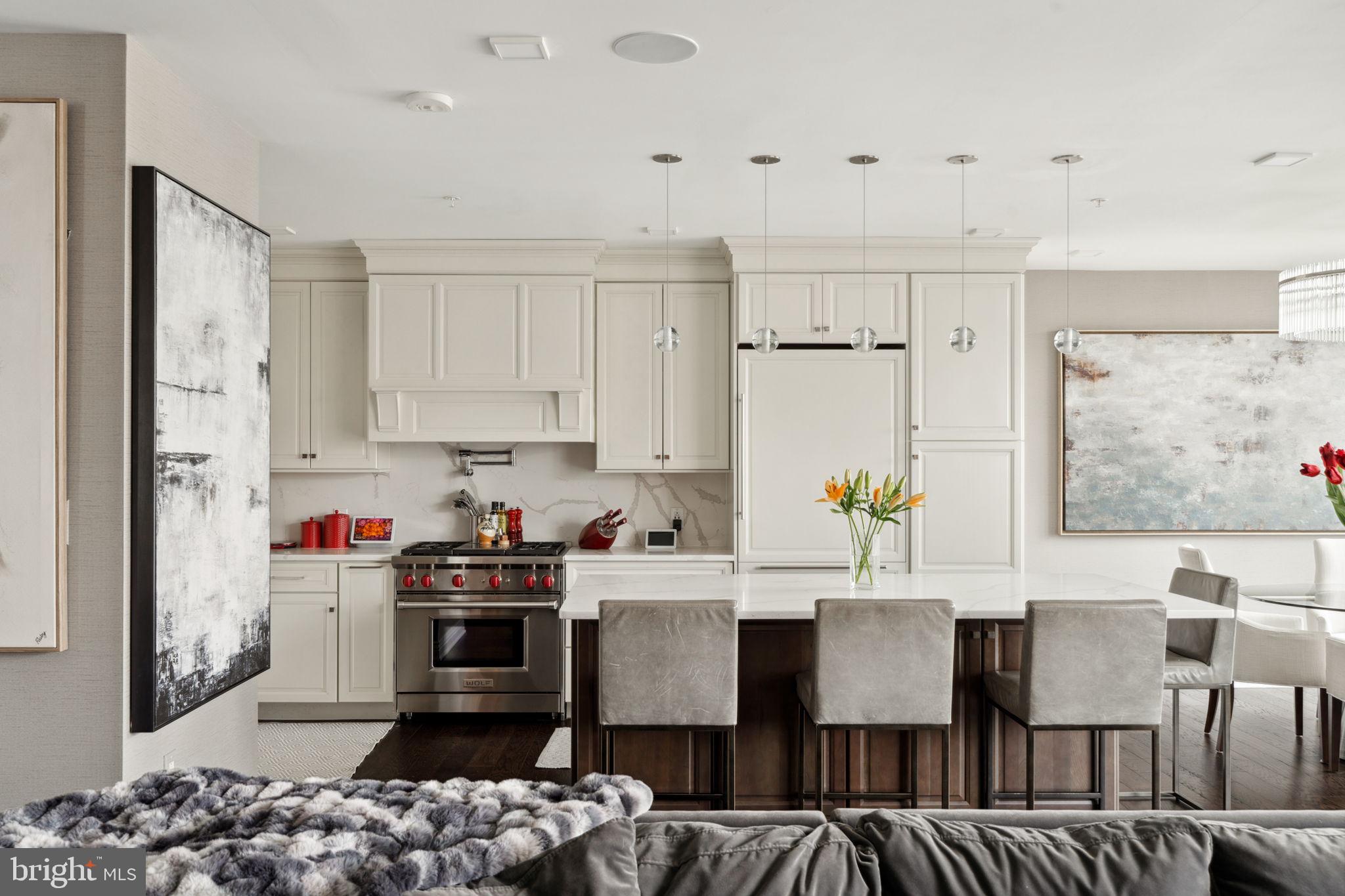 PENN SQUARE - Residential
