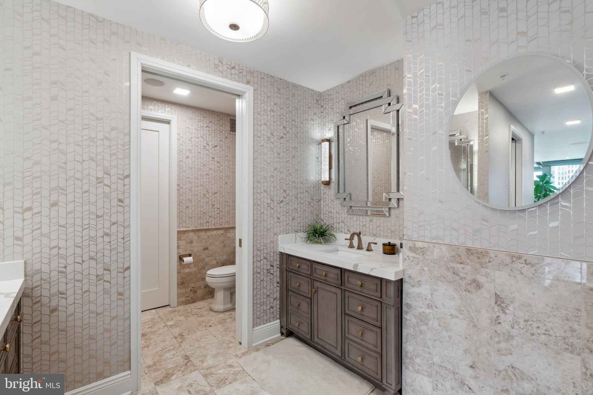 PENN SQUARE - Residential