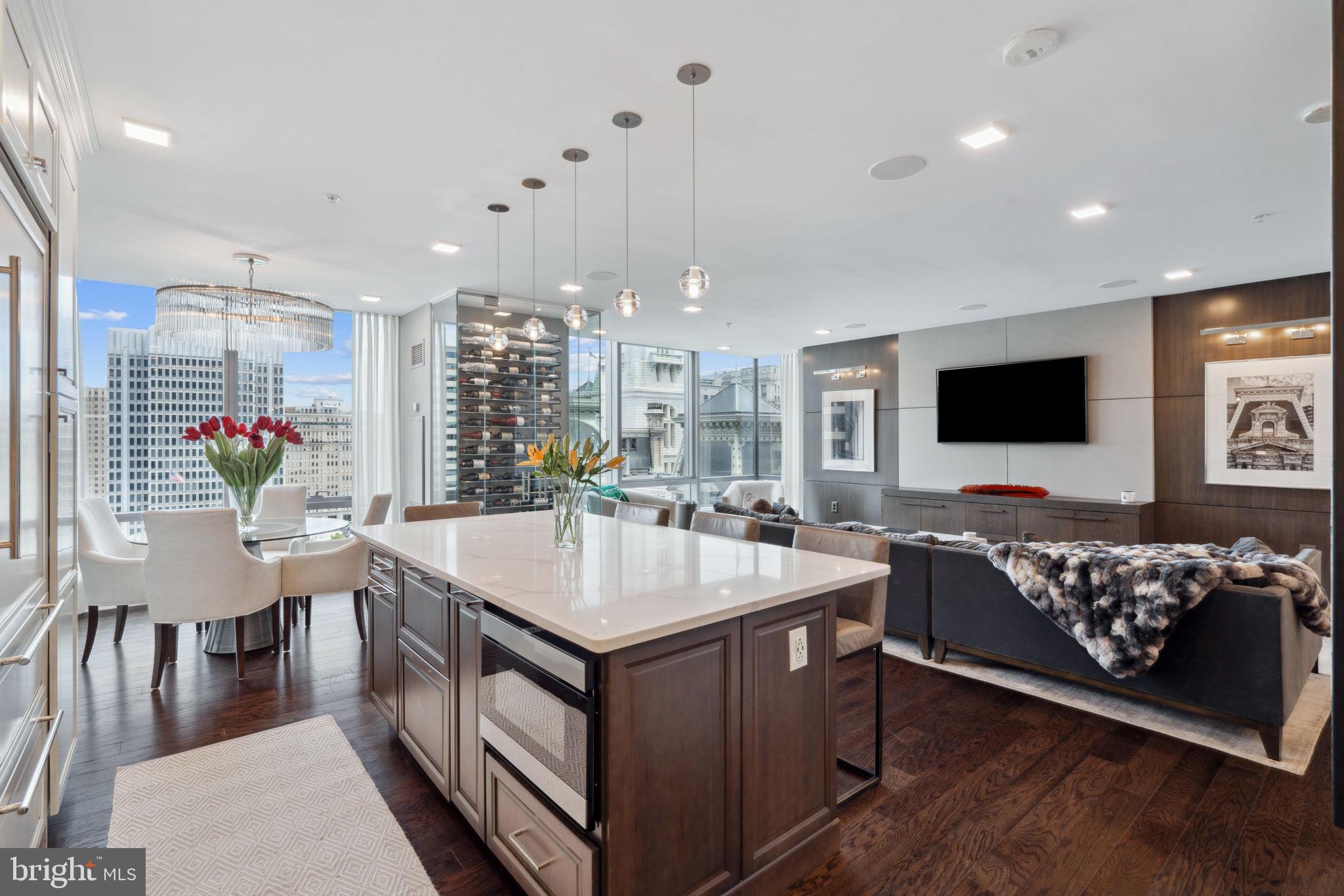 PENN SQUARE - Residential