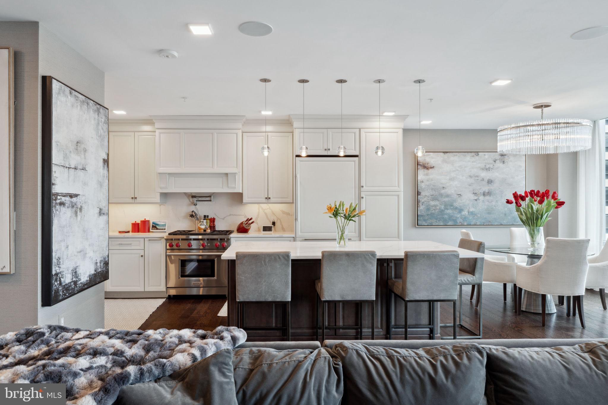 PENN SQUARE - Residential