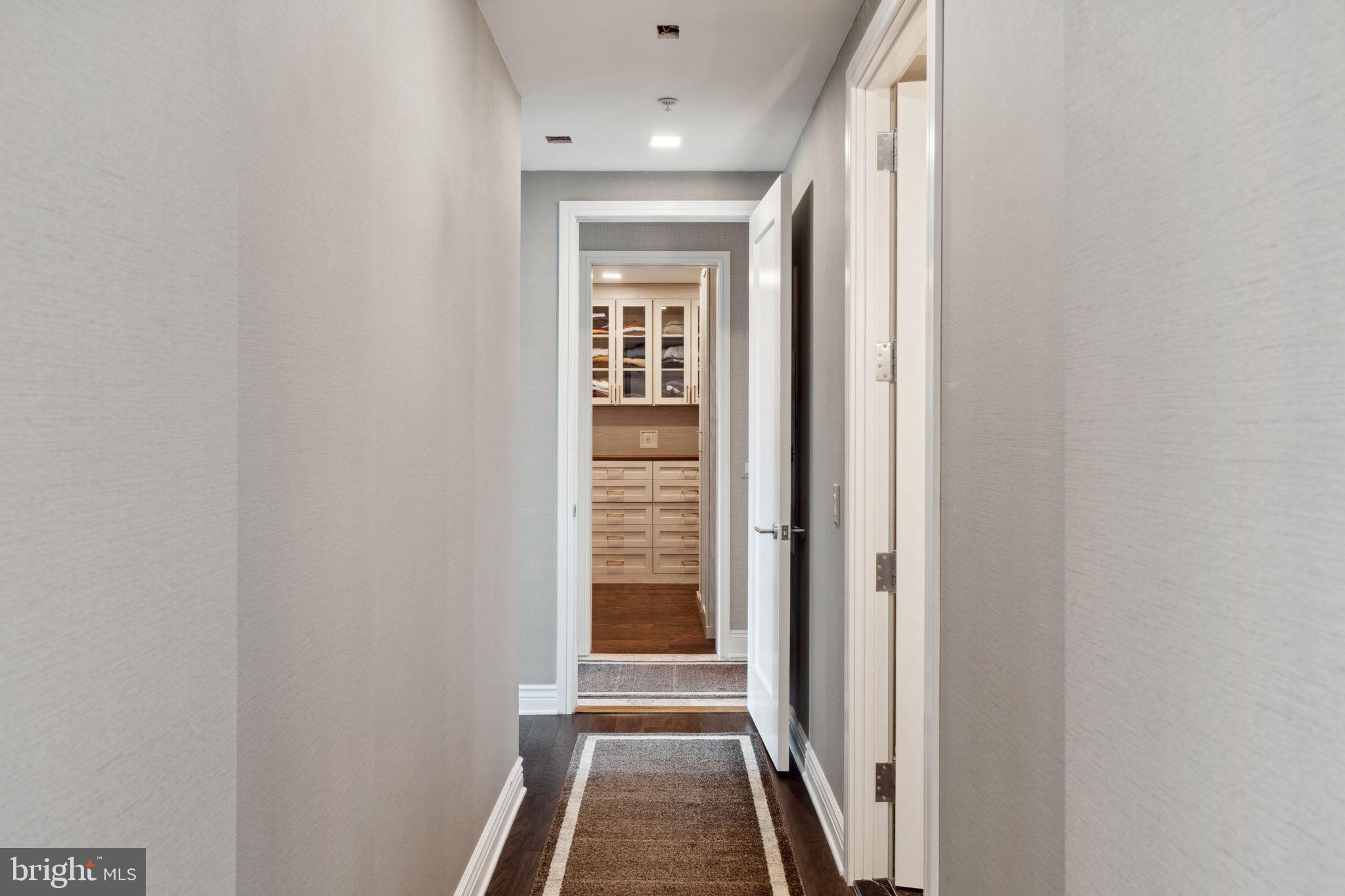 PENN SQUARE - Residential