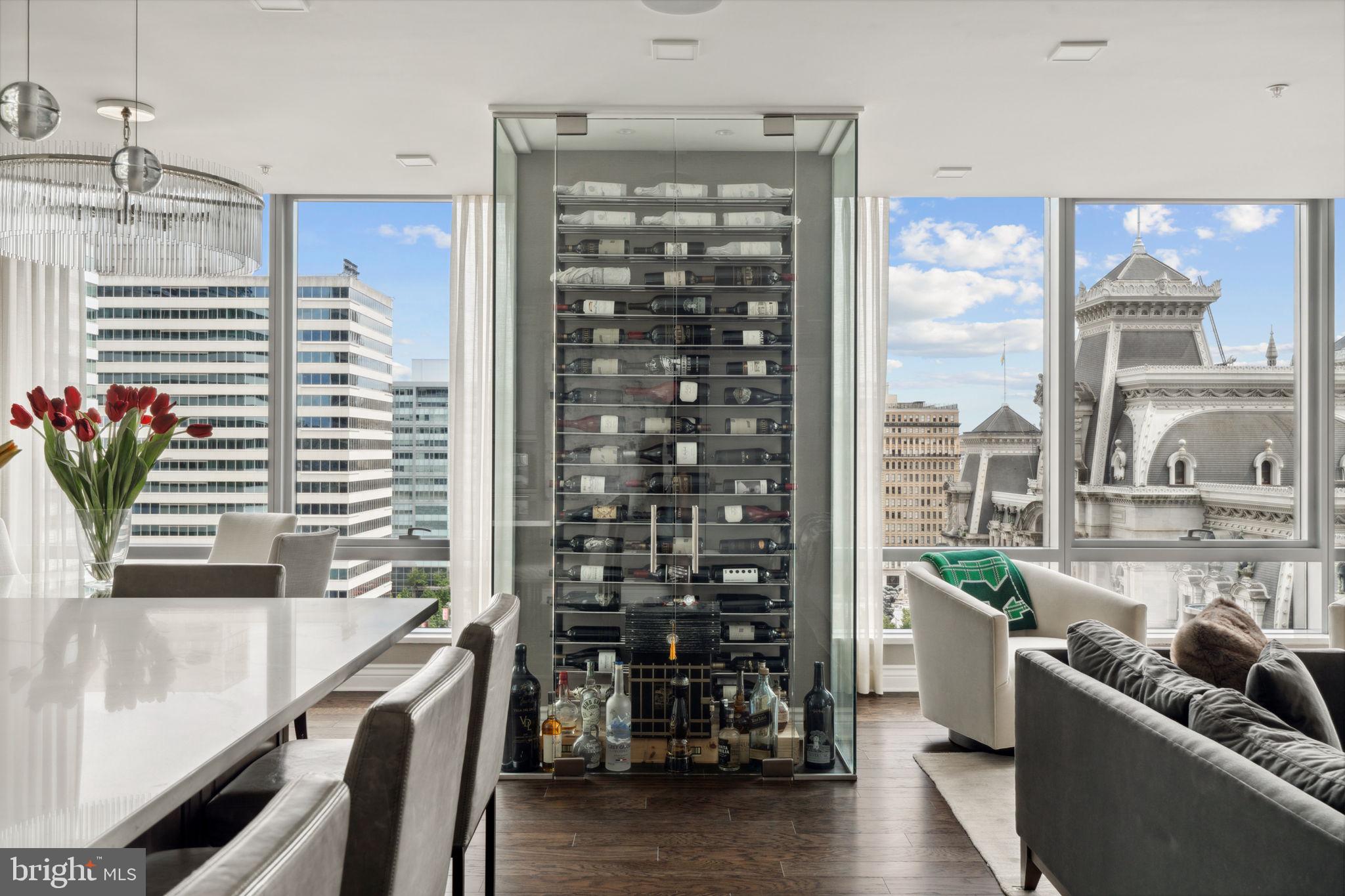 PENN SQUARE - Residential