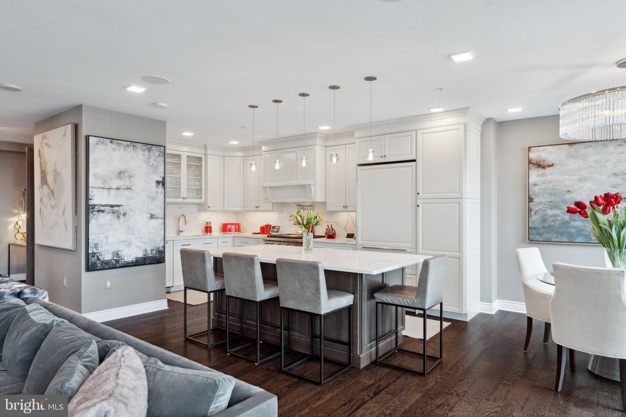 PENN SQUARE - Residential