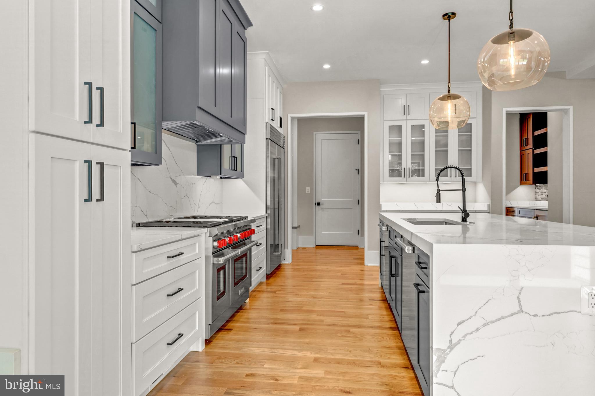 BELLEVUE FOREST - Residential