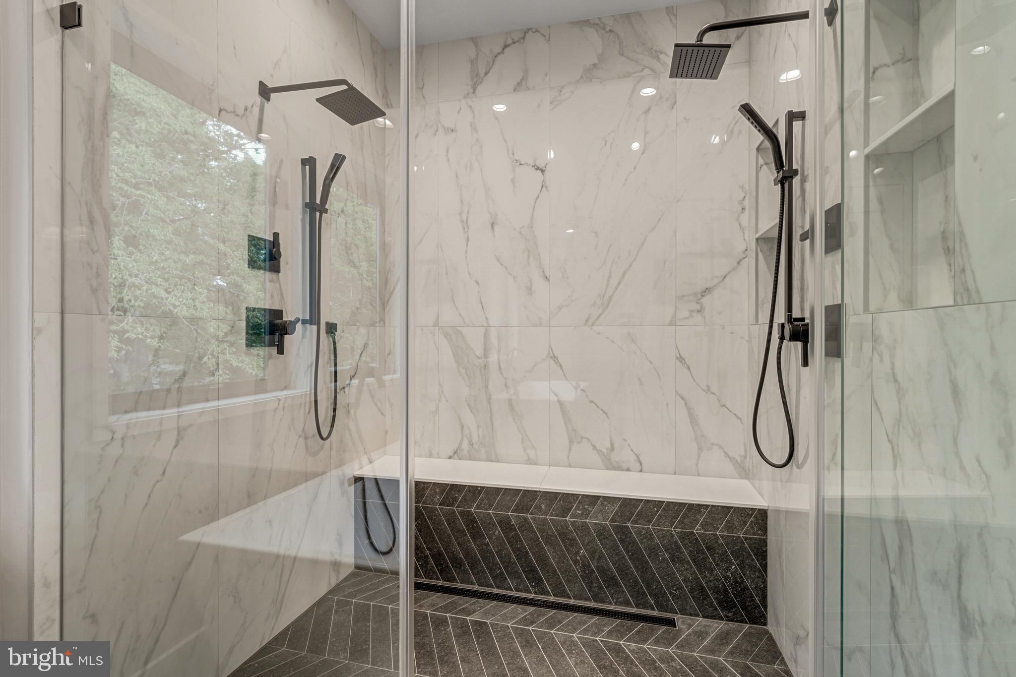 BELLEVUE FOREST - Residential