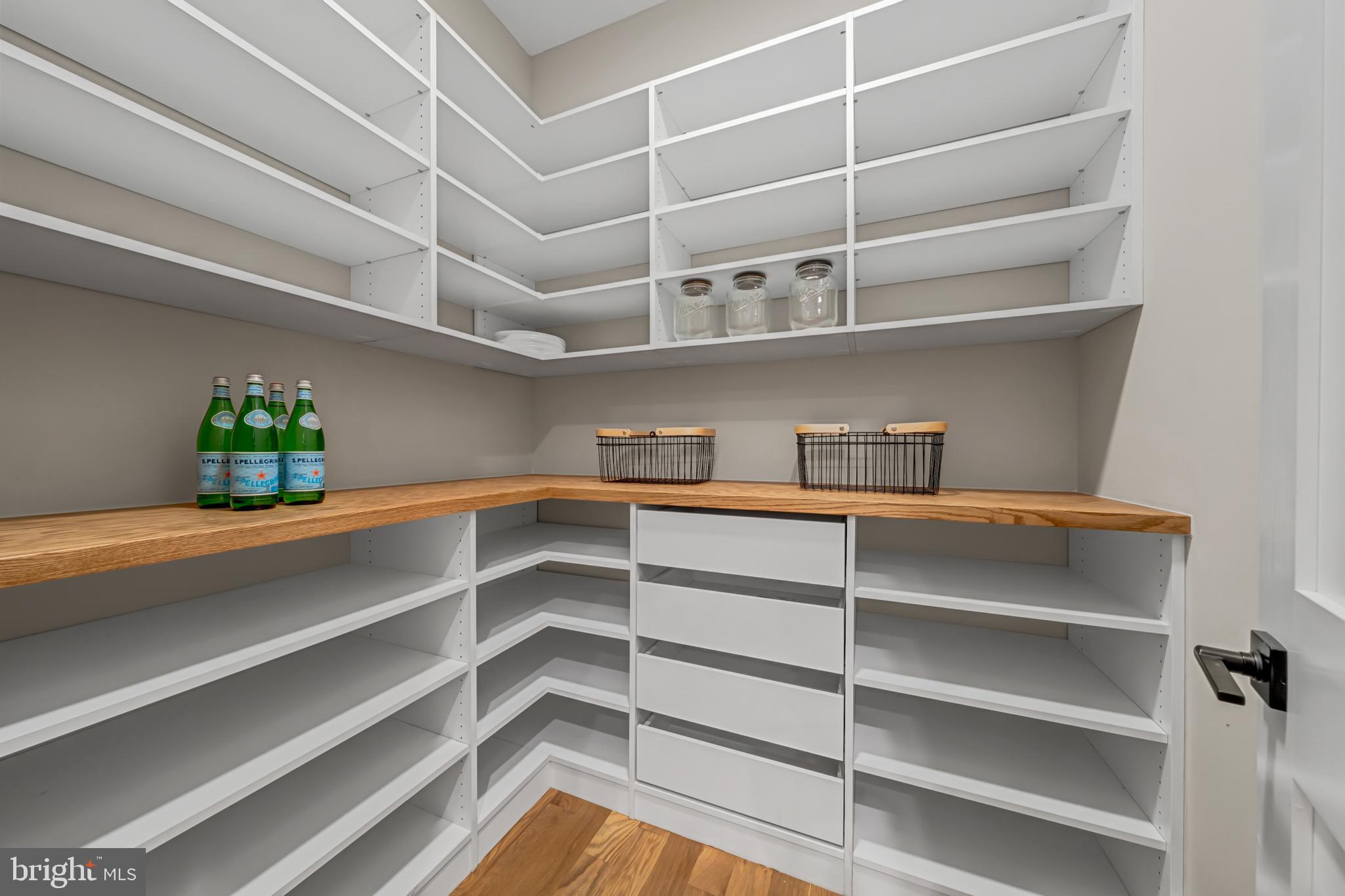 BELLEVUE FOREST - Residential