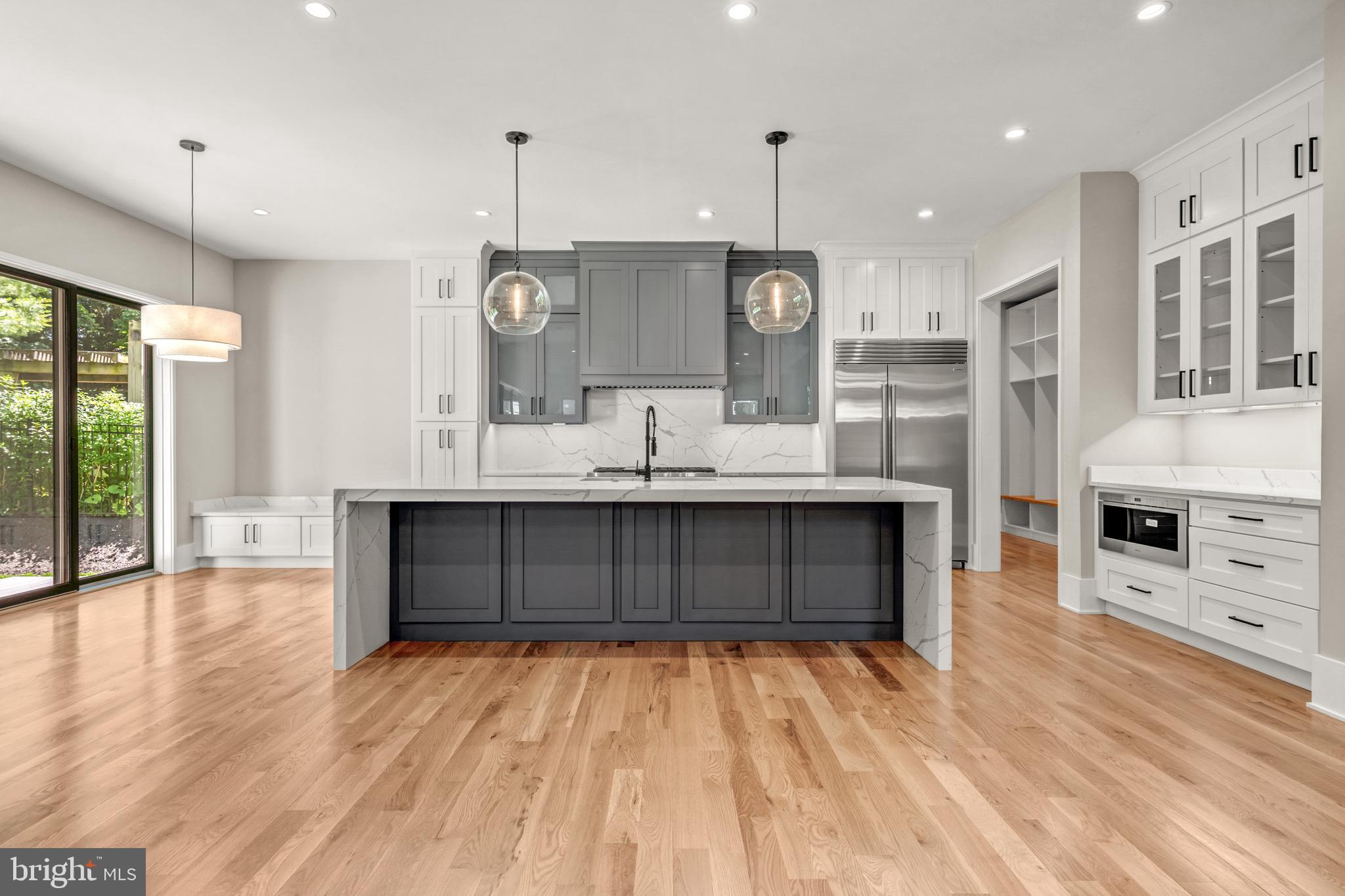 BELLEVUE FOREST - Residential