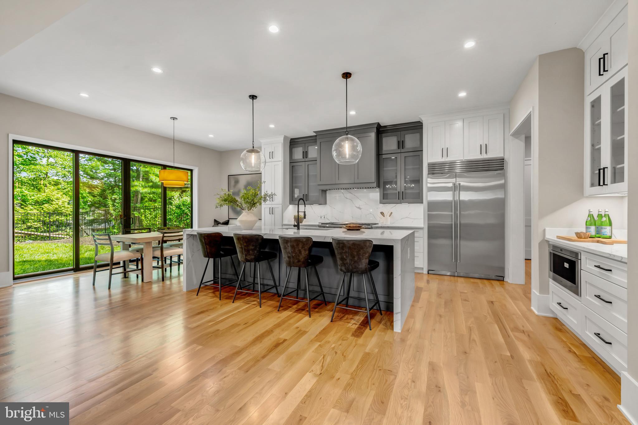 BELLEVUE FOREST - Residential