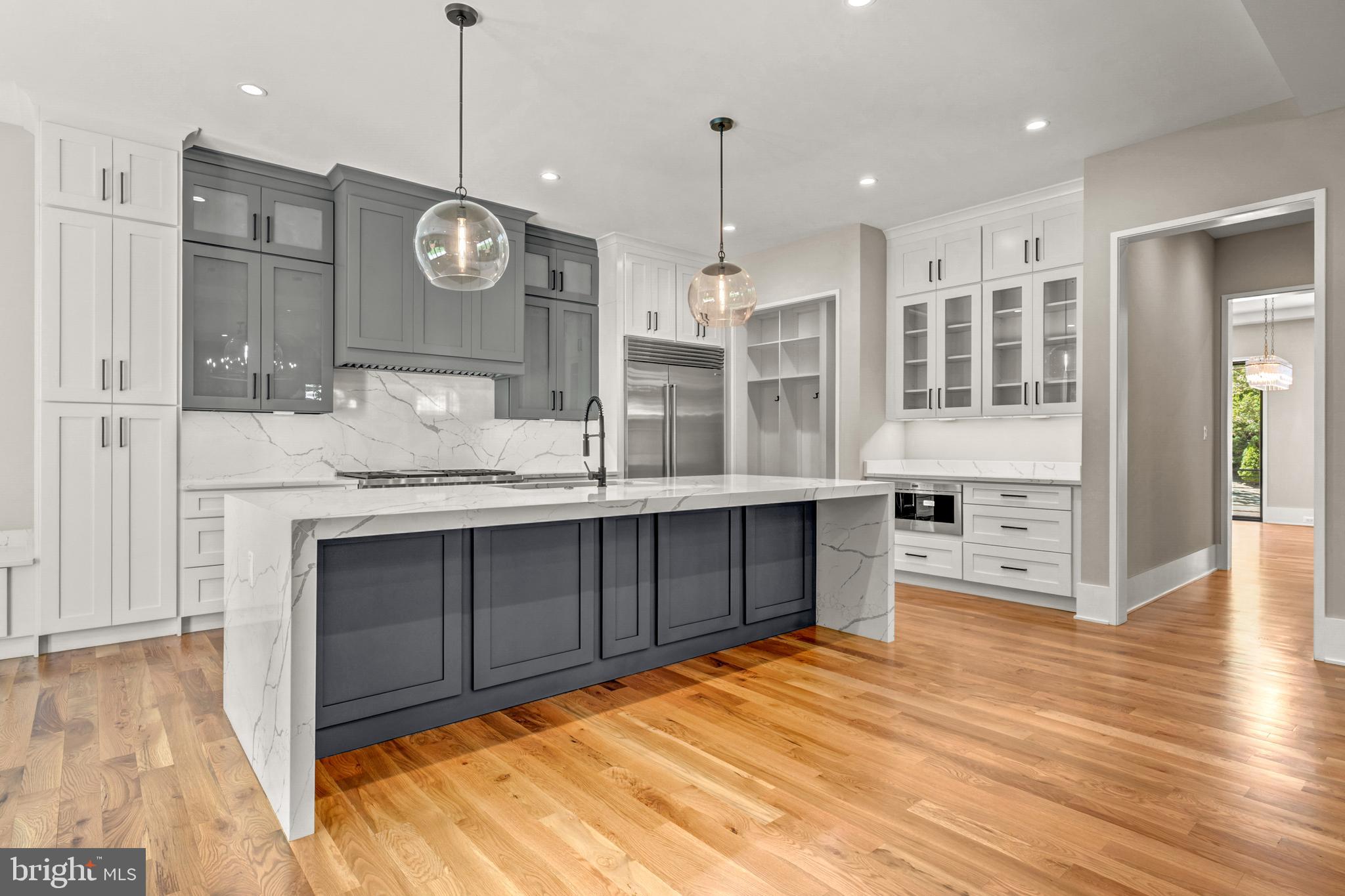 BELLEVUE FOREST - Residential