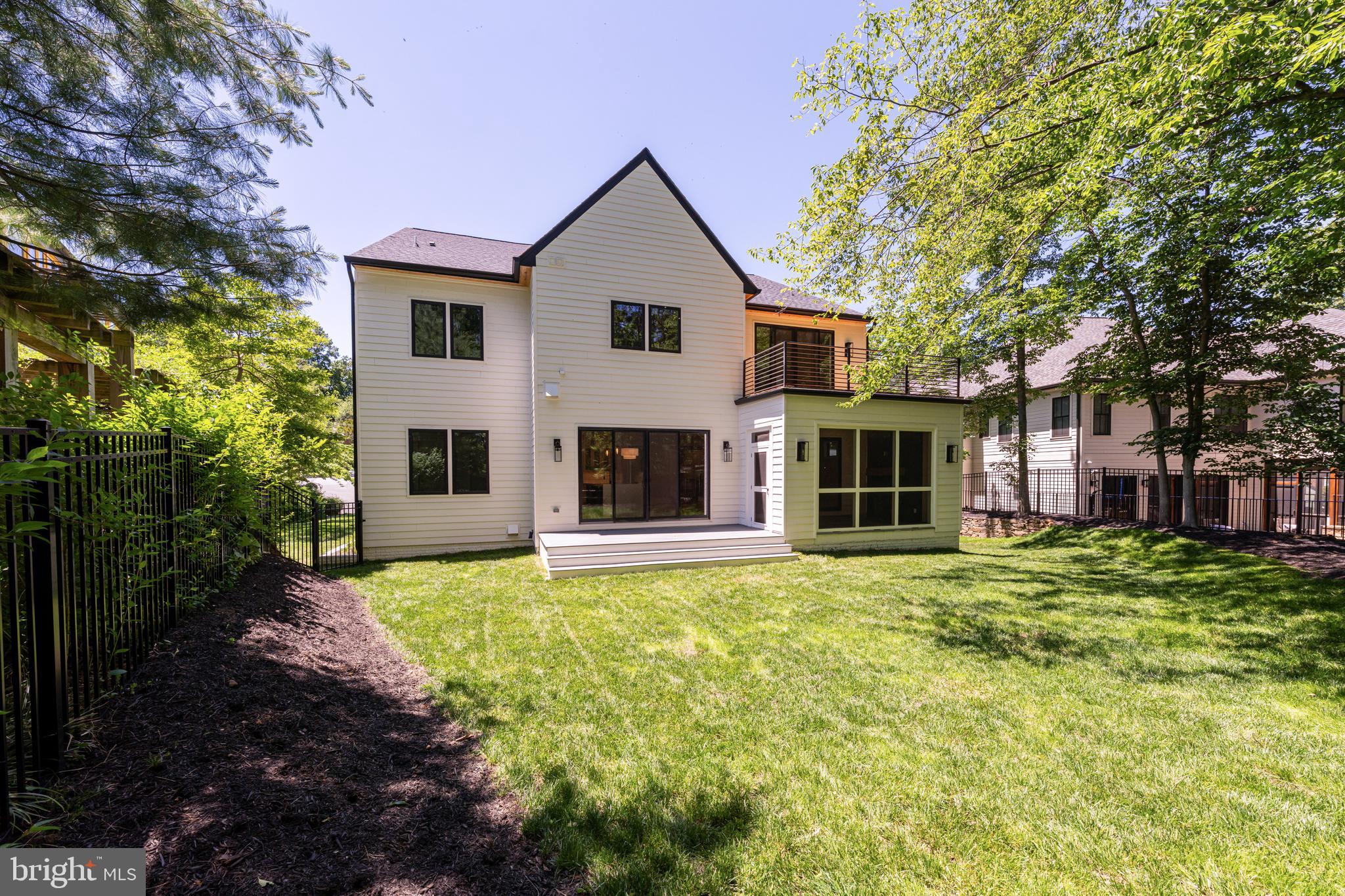 BELLEVUE FOREST - Residential
