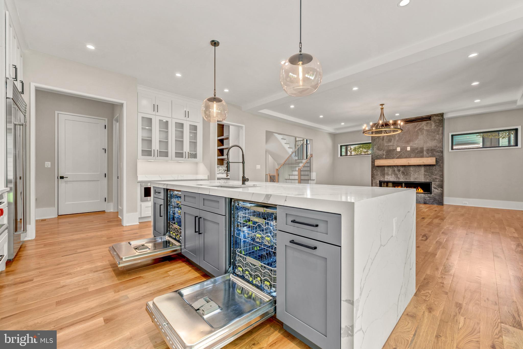 BELLEVUE FOREST - Residential