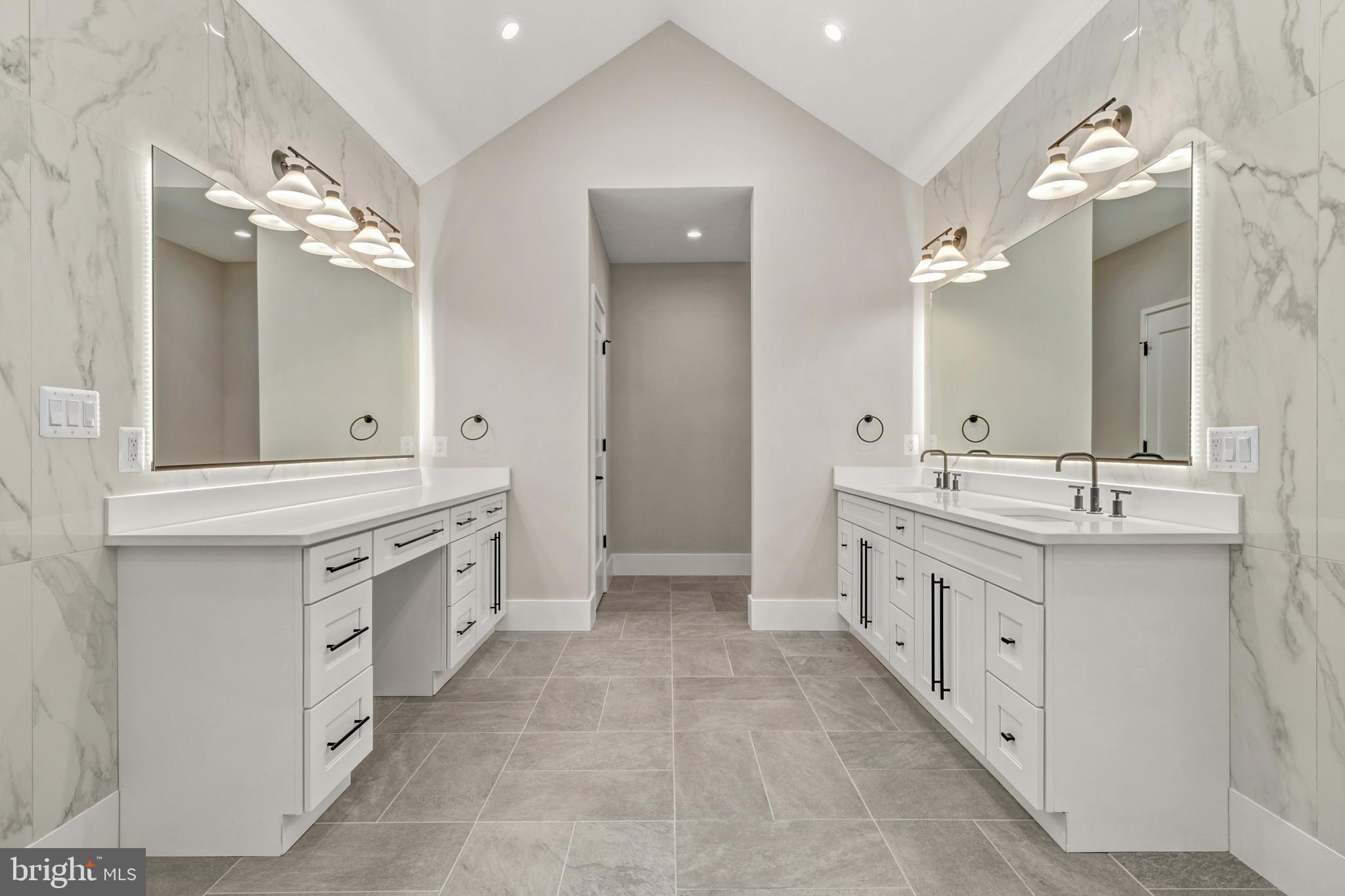 BELLEVUE FOREST - Residential