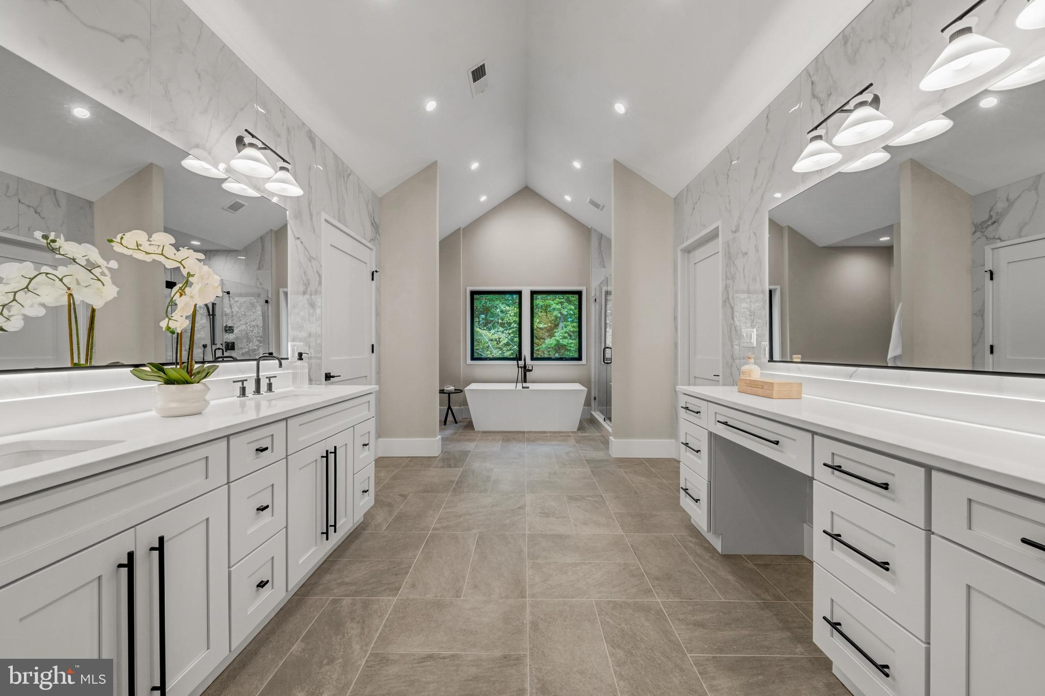 BELLEVUE FOREST - Residential