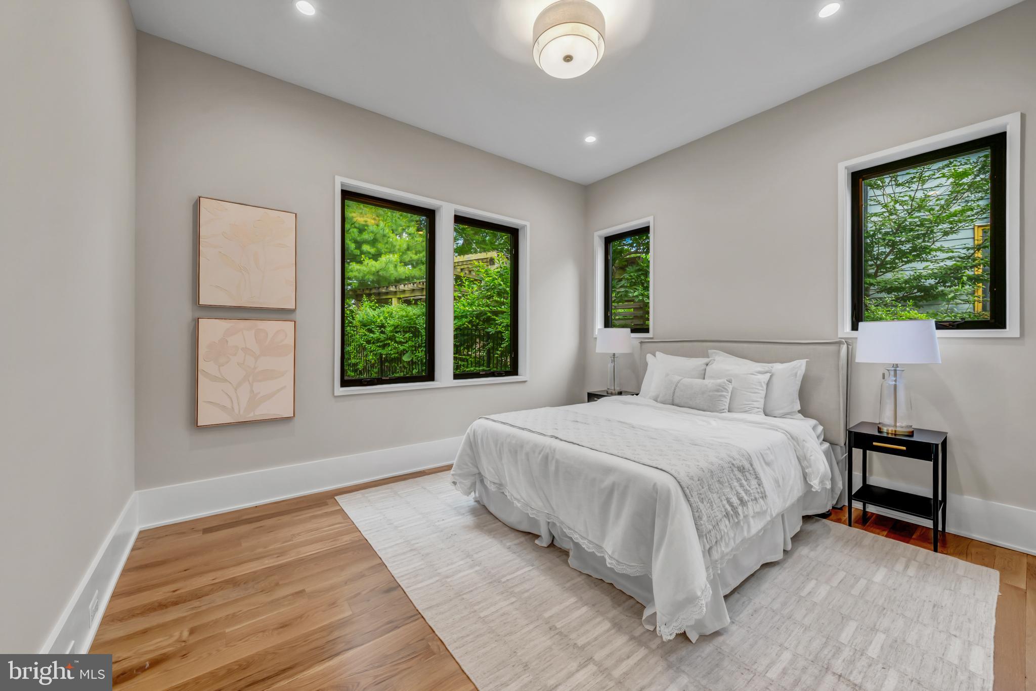 BELLEVUE FOREST - Residential