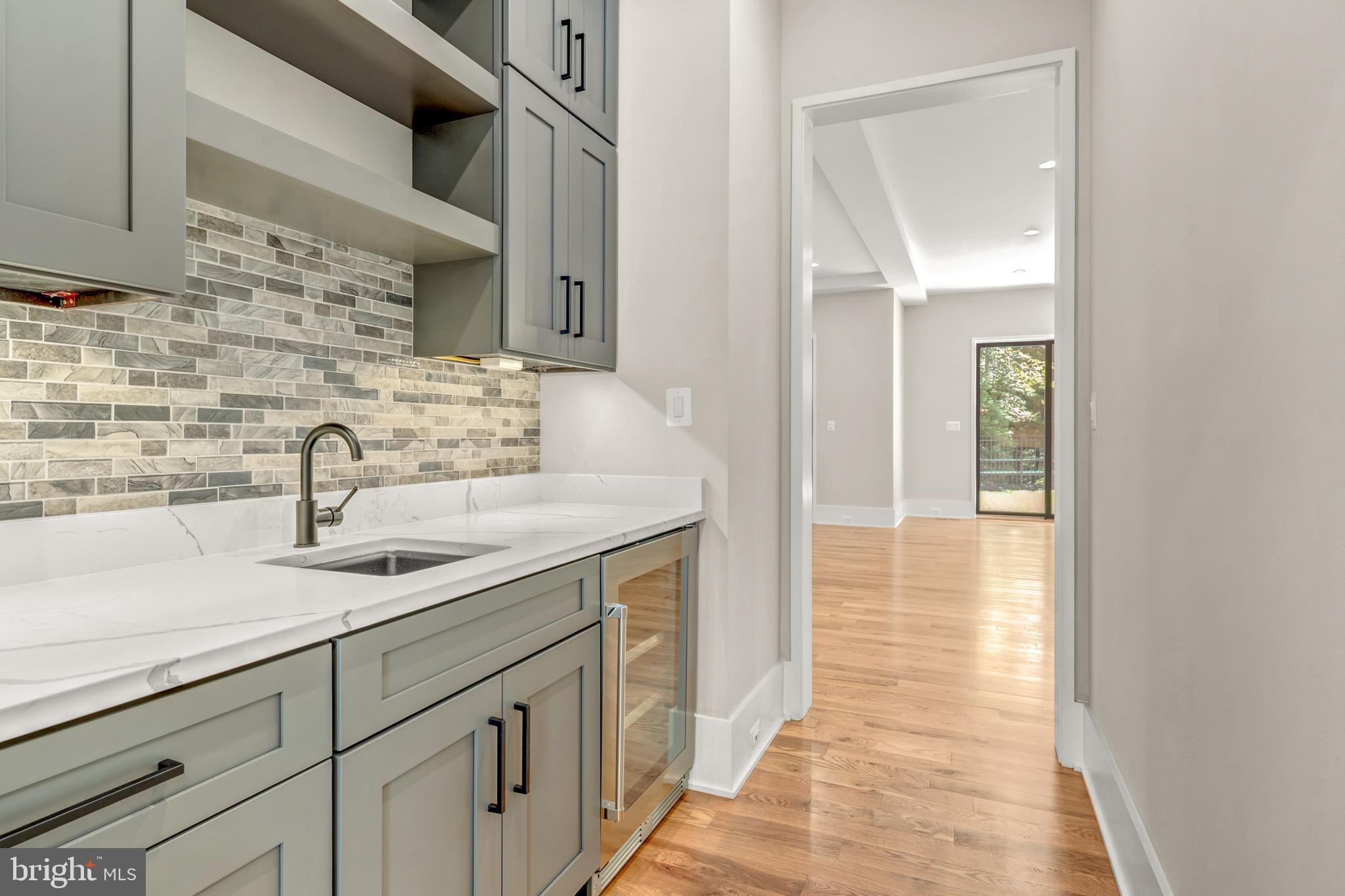 BELLEVUE FOREST - Residential