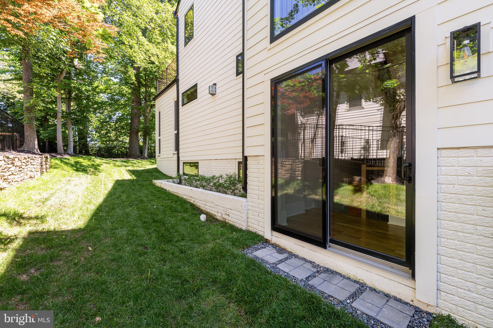 BELLEVUE FOREST - Residential