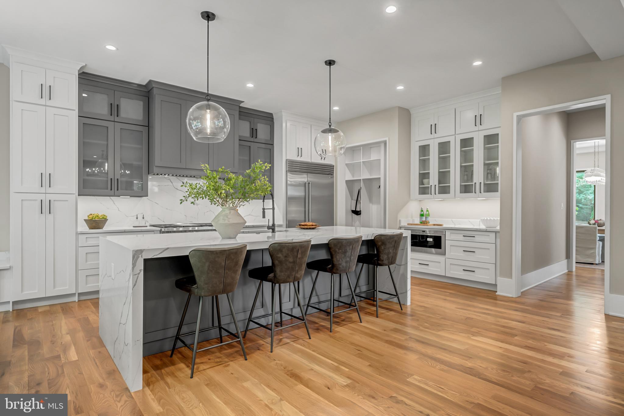 BELLEVUE FOREST - Residential