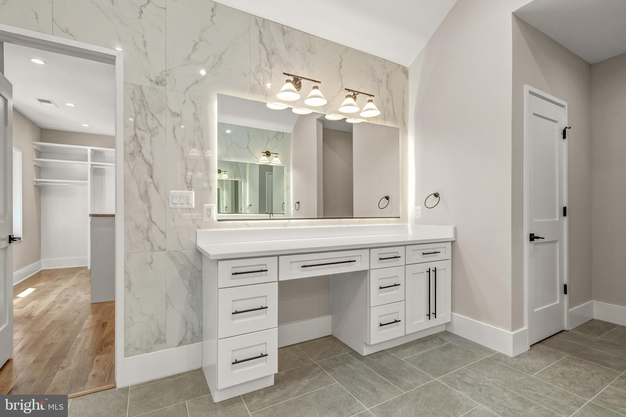 BELLEVUE FOREST - Residential
