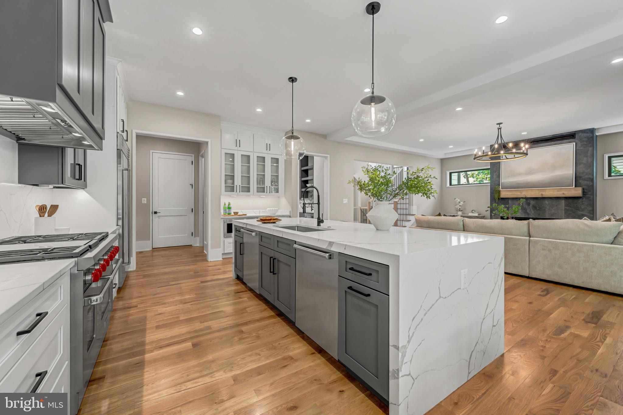 BELLEVUE FOREST - Residential