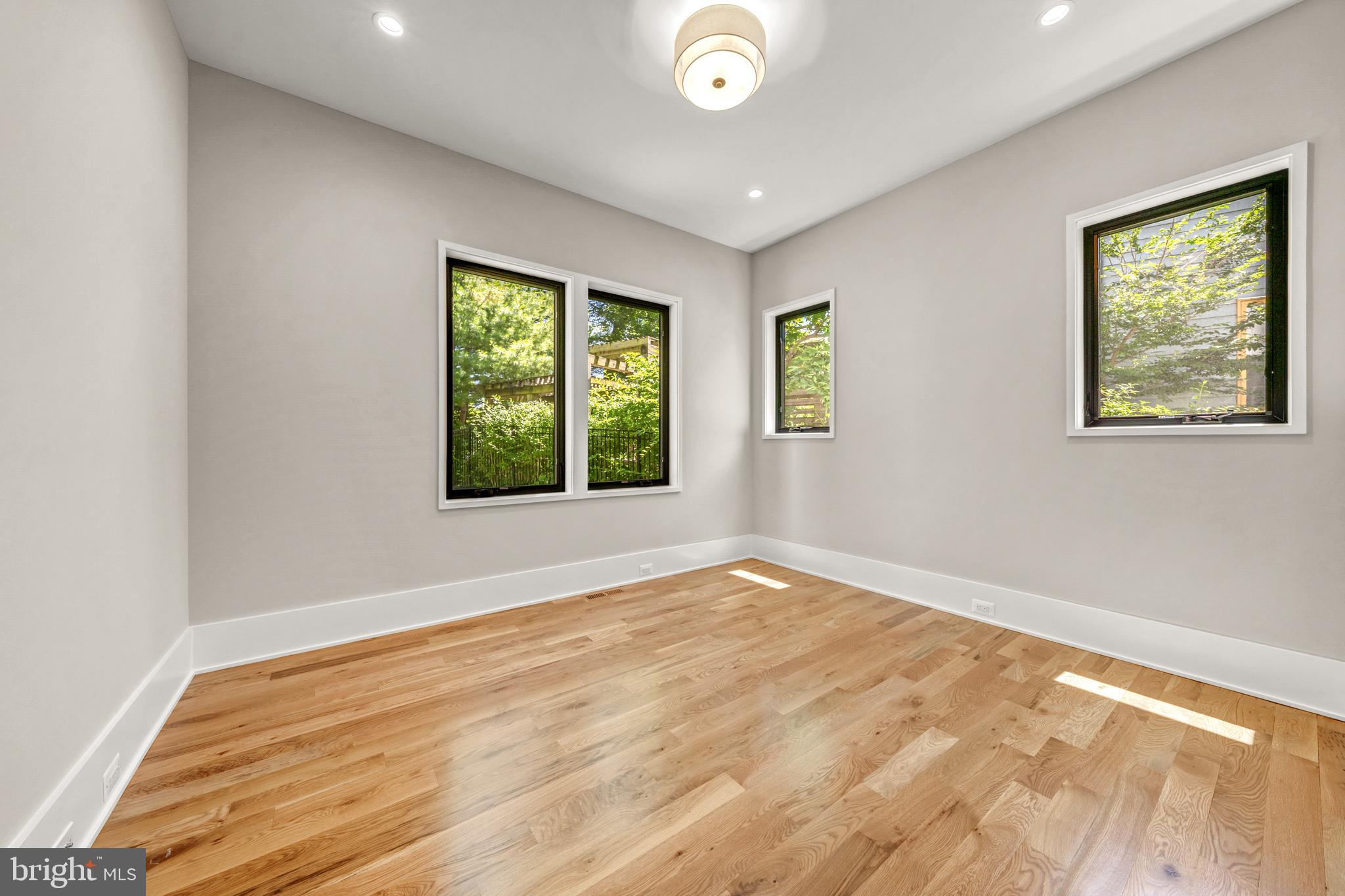 BELLEVUE FOREST - Residential
