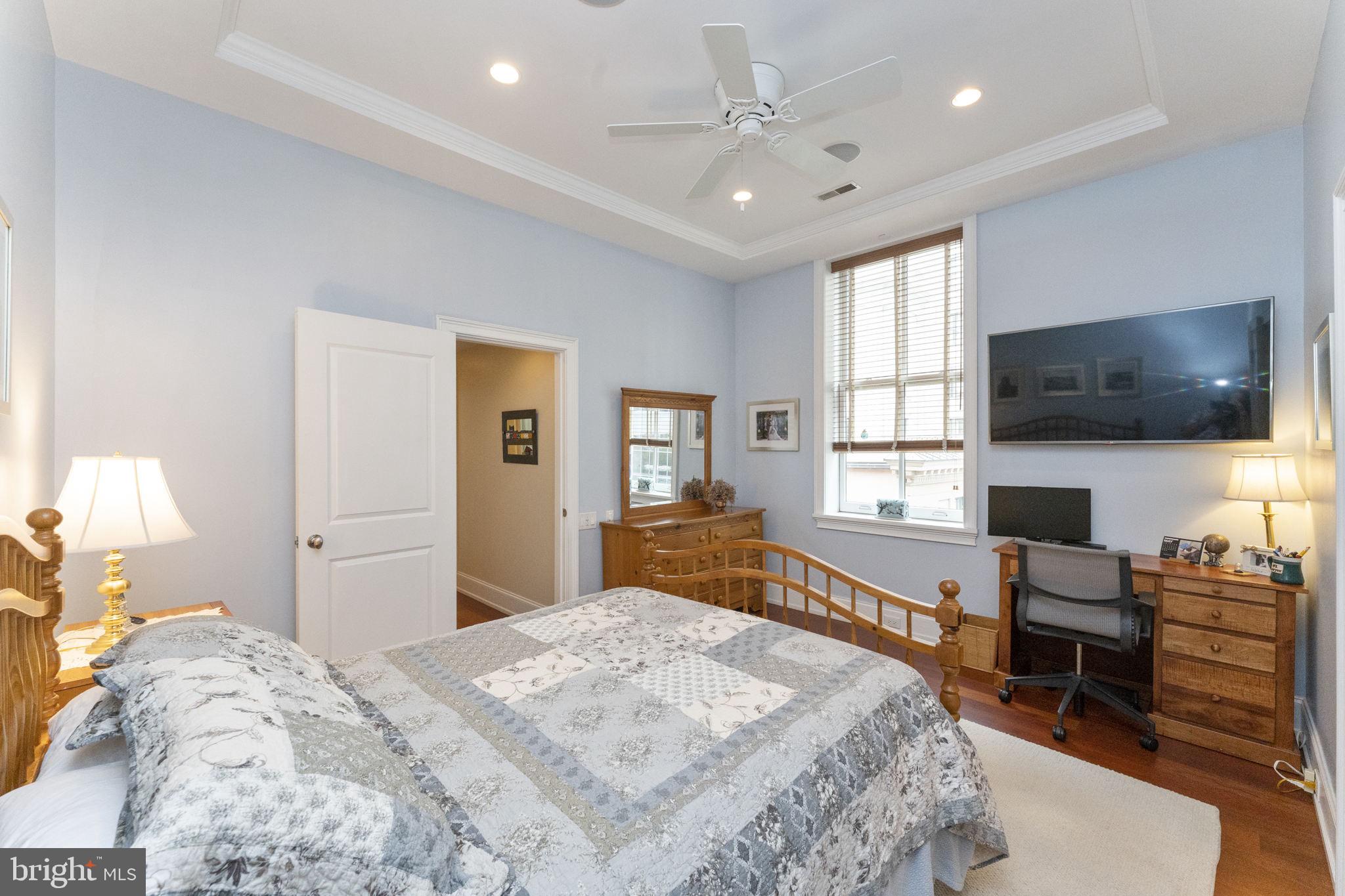 SOCIETY HILL - Residential