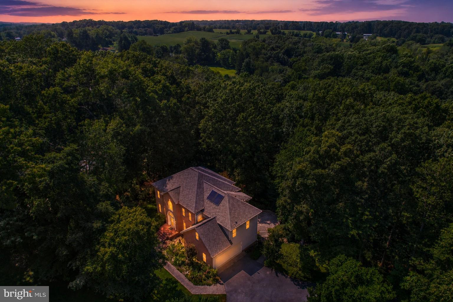 RIVER DOWNS - Residential