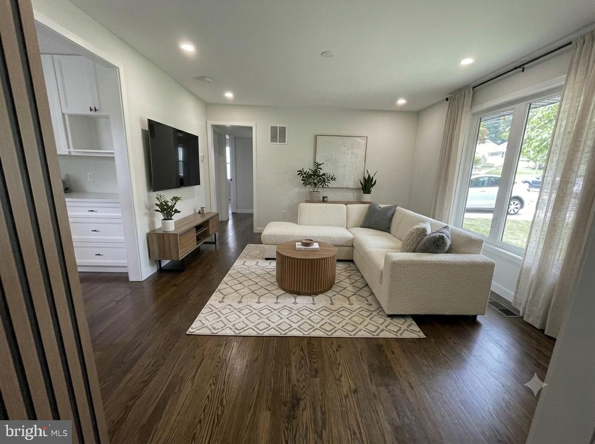ROCKCREST - Residential
