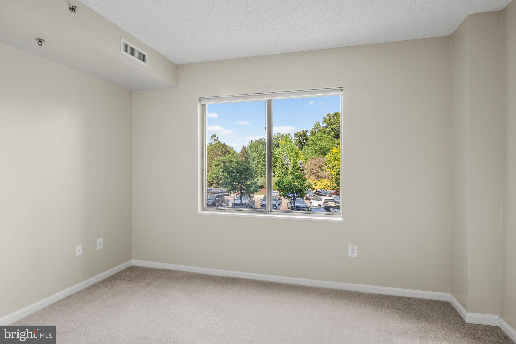LEISURE WORLD - Residential