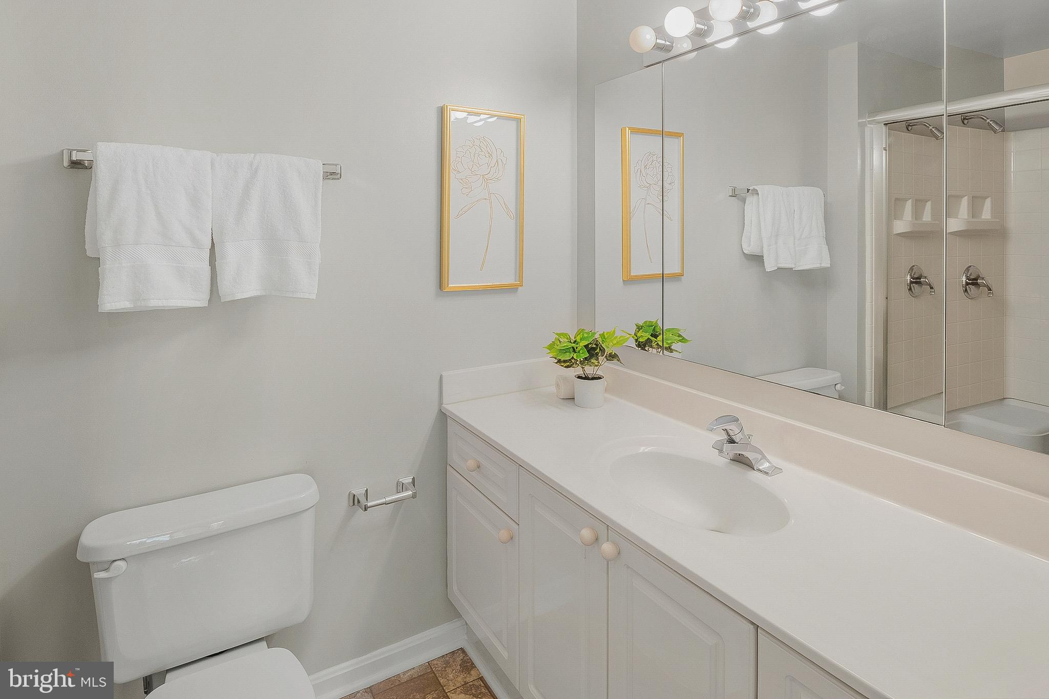 LEISURE WORLD - Residential