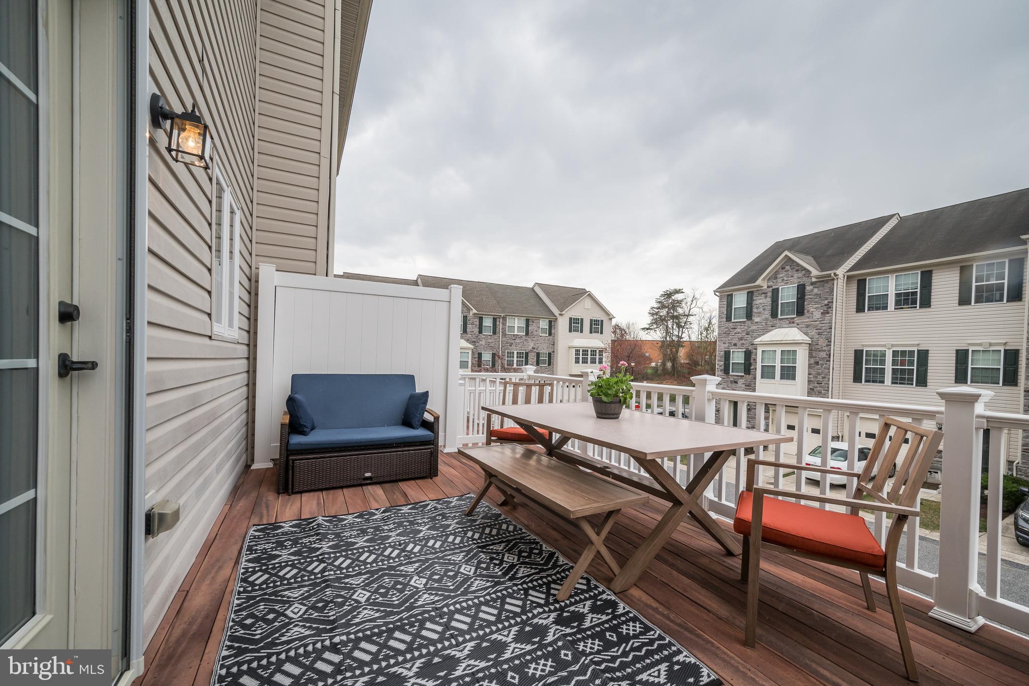 BELMONT STATION - Residential