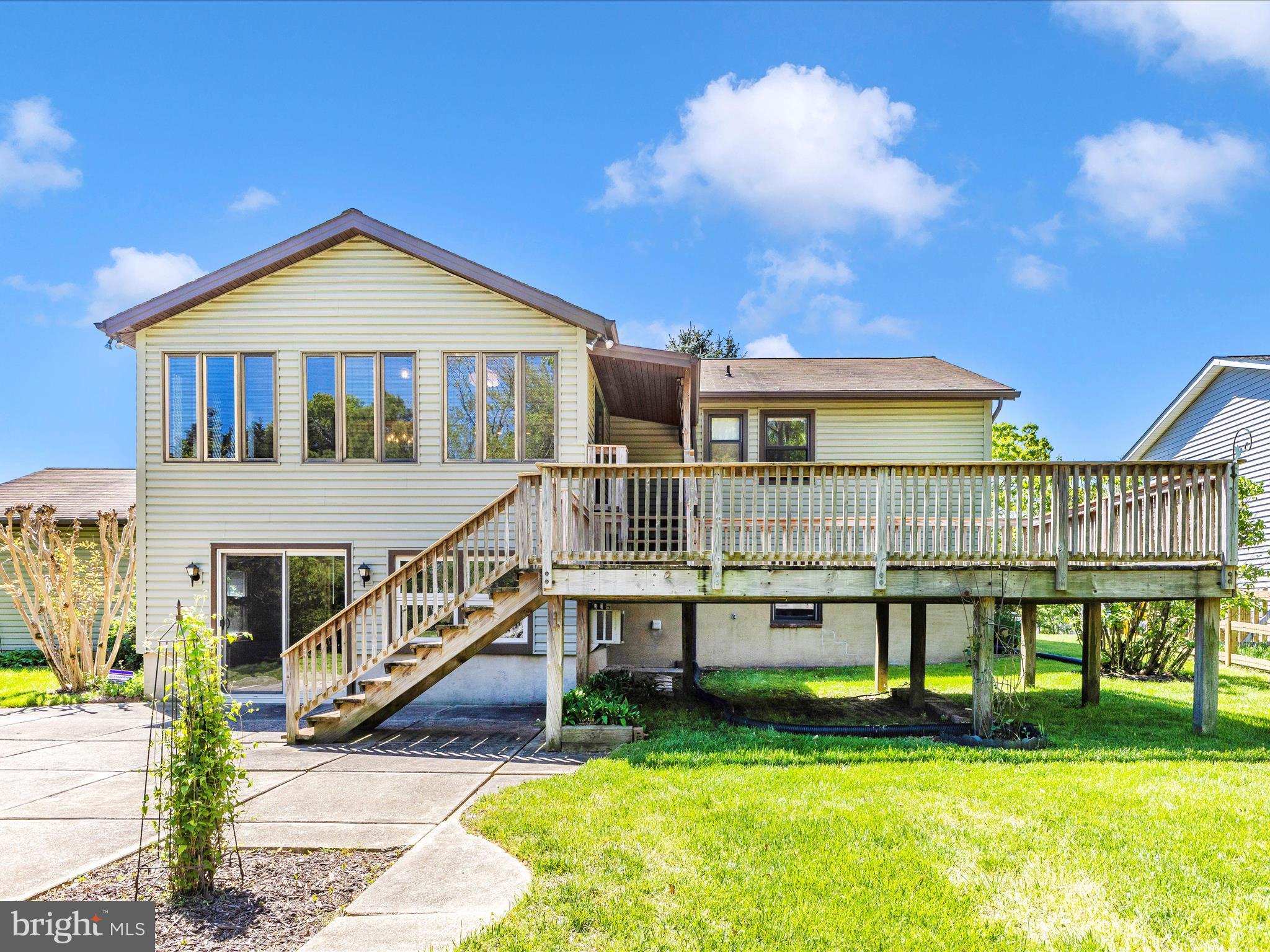 LAKE SHORE - Residential