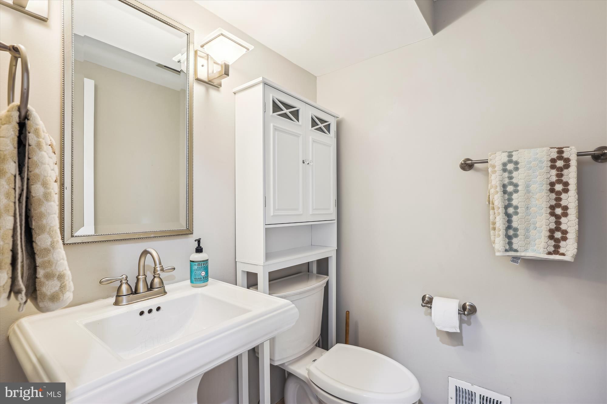 STRATFORD ON THE POTOMAC - Residential