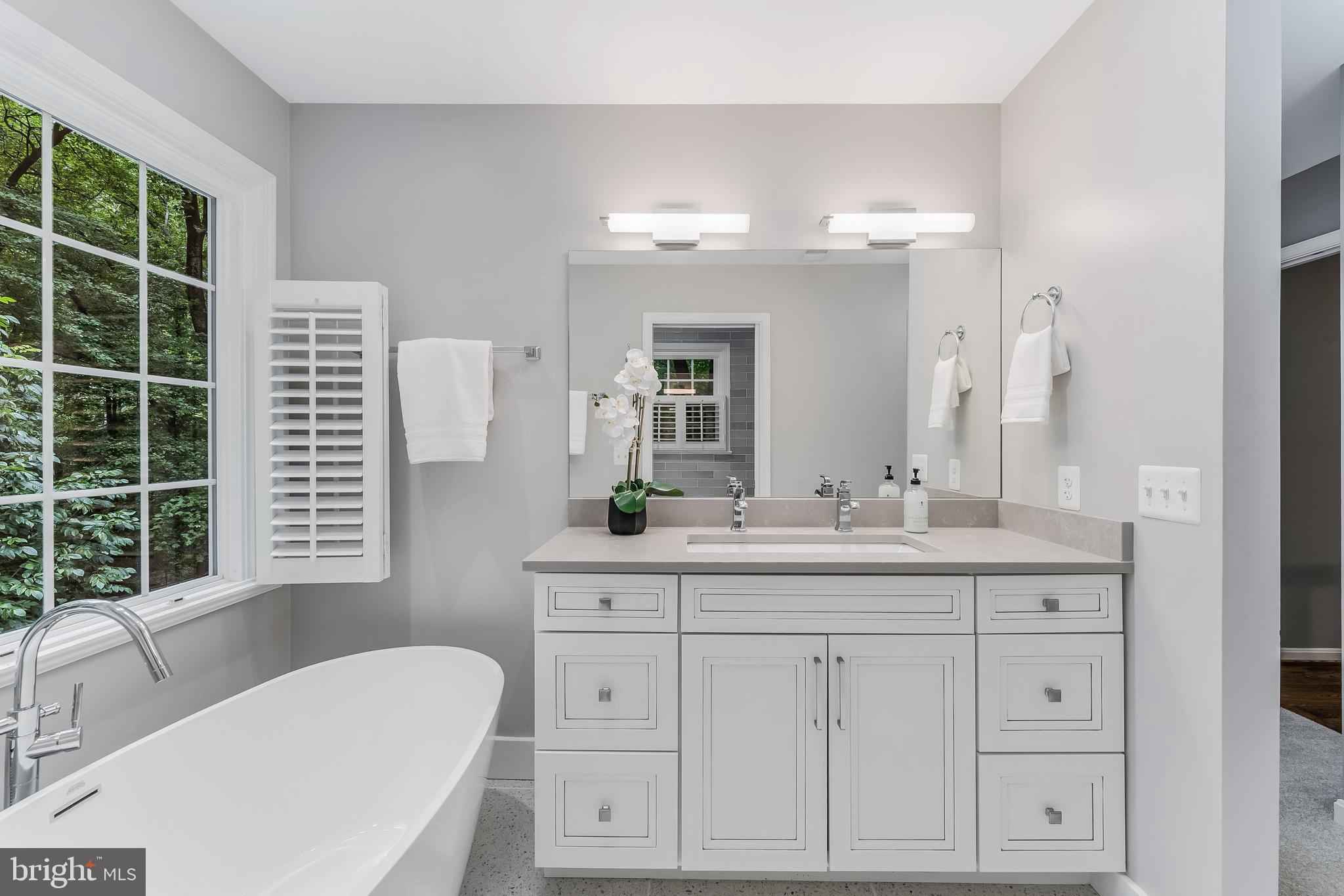 RESTON - Residential