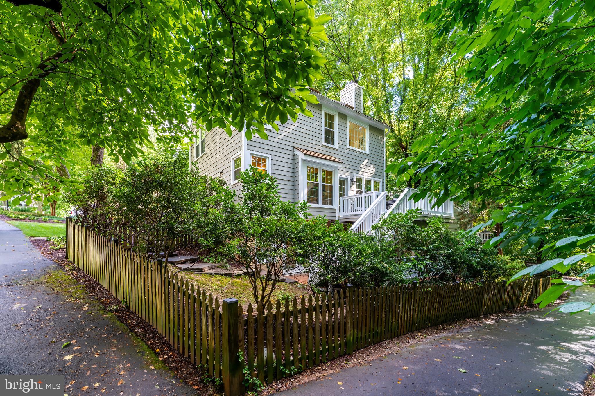 RESTON - Residential