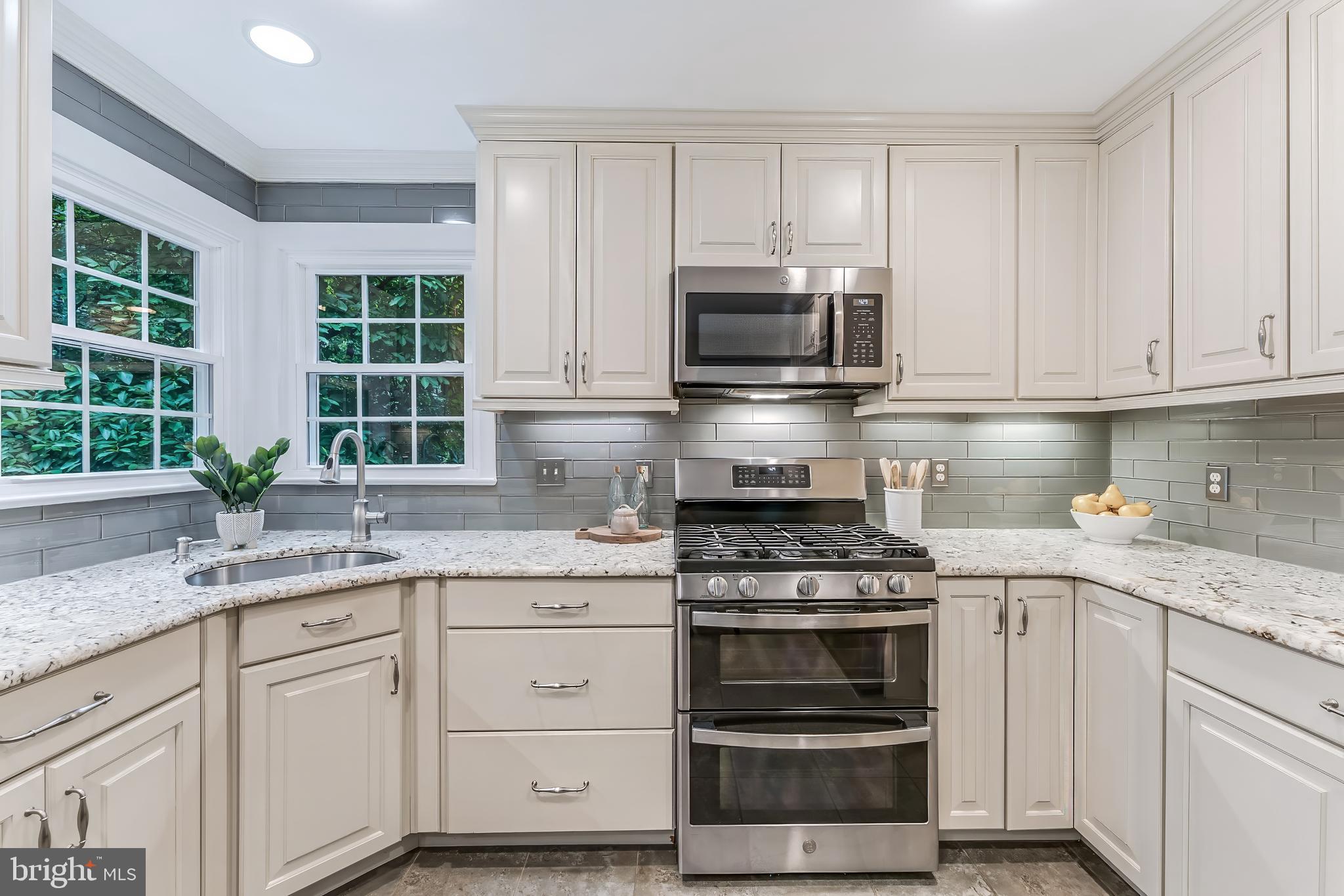 RESTON - Residential